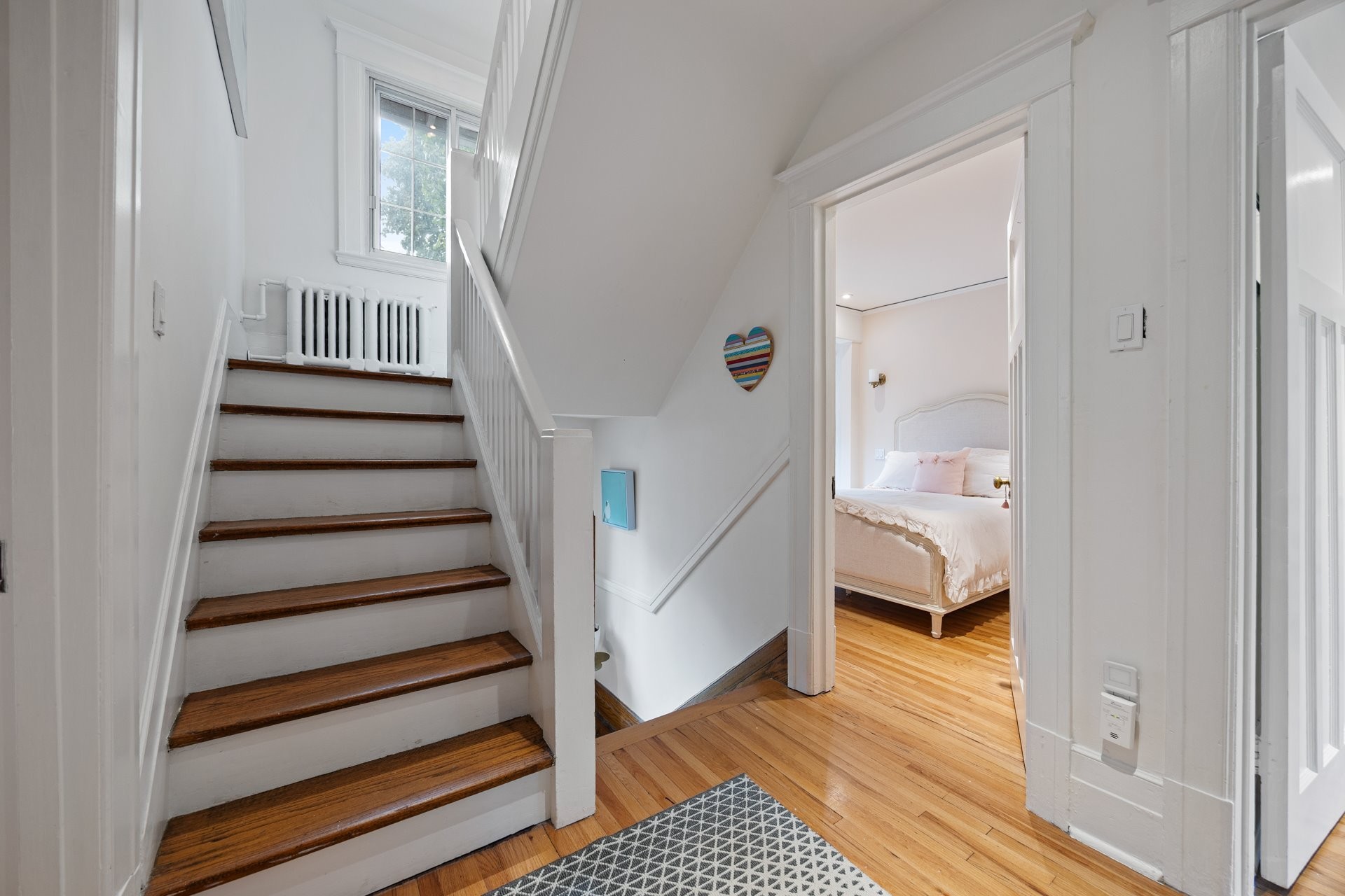 









202


Av. Ballantyne N.

,
Montréal-Ouest,




QC
H4X2C2

