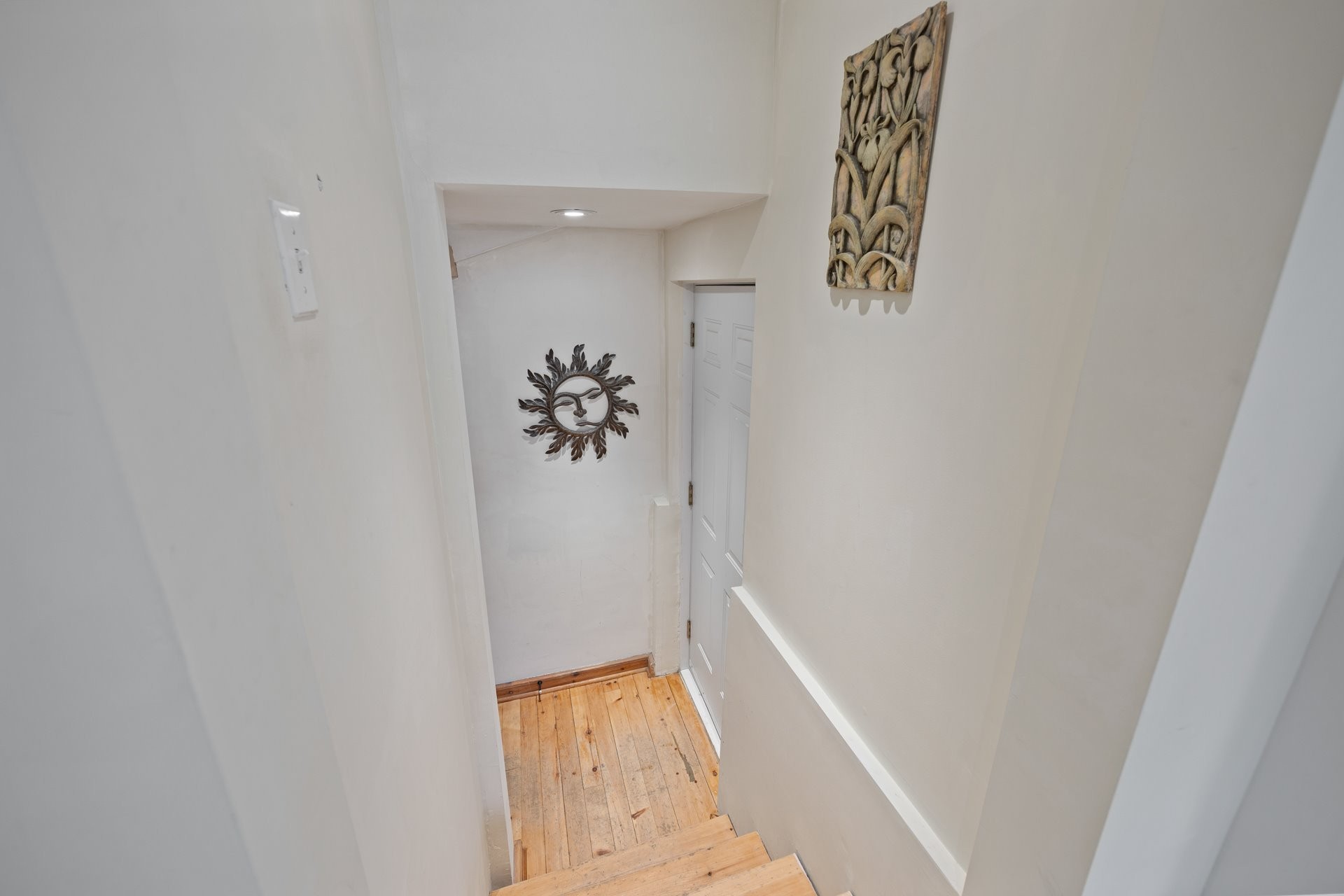 









202


Av. Ballantyne N.

,
Montréal-Ouest,




QC
H4X2C2

