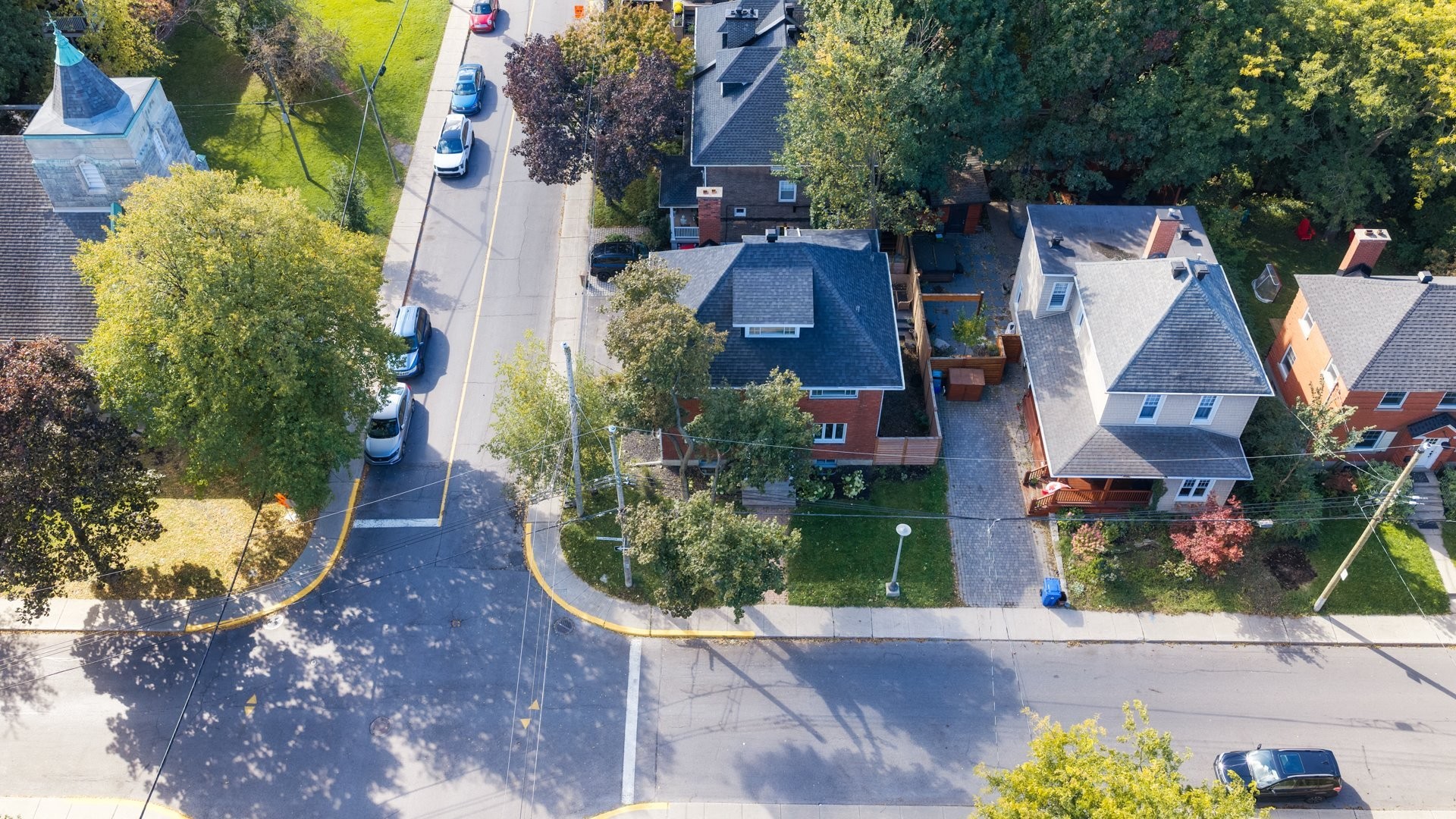 









202


Av. Ballantyne N.

,
Montréal-Ouest,




QC
H4X2C2

