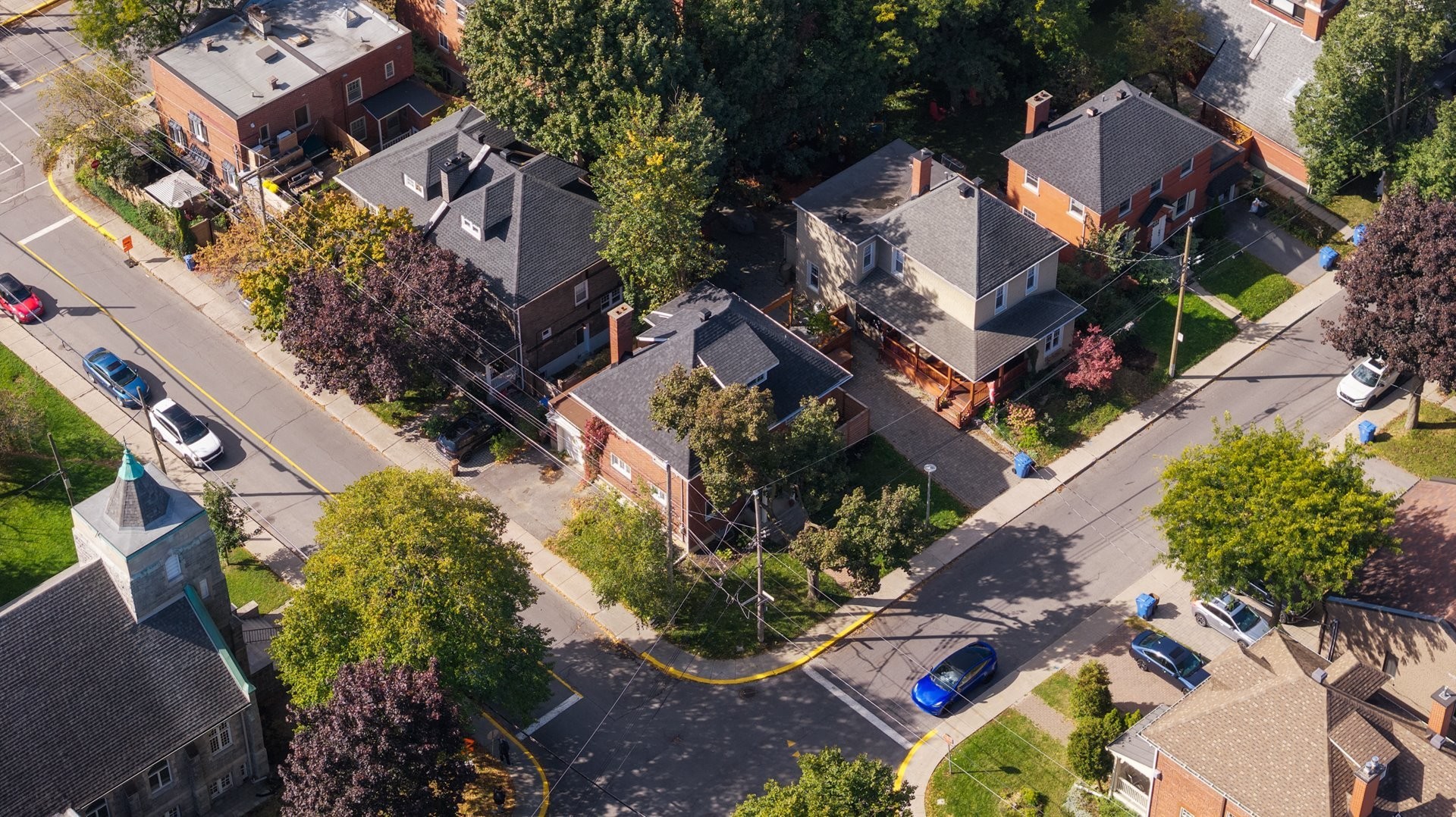 









202


Av. Ballantyne N.

,
Montréal-Ouest,




QC
H4X2C2

