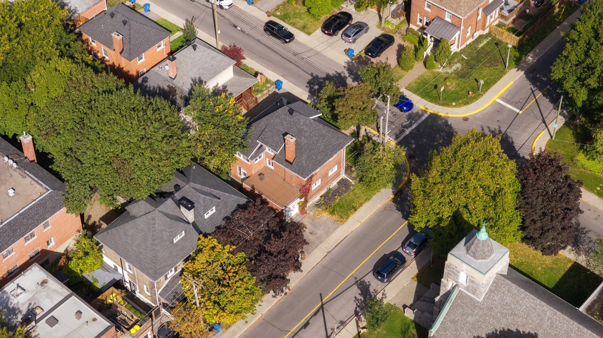 









202


Av. Ballantyne N.

,
Montréal-Ouest,




QC
H4X2C2

