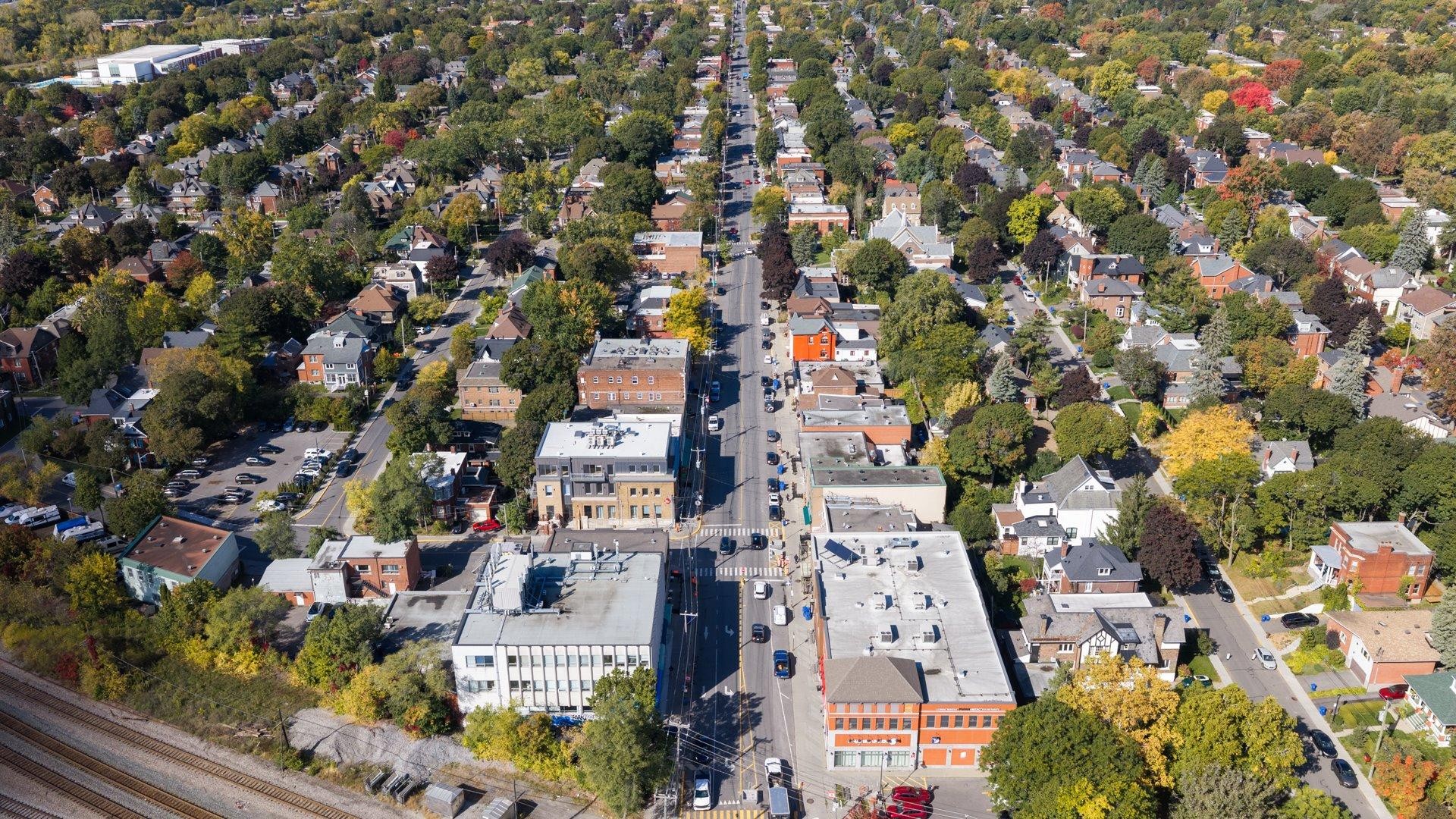 









202


Av. Ballantyne N.

,
Montréal-Ouest,




QC
H4X2C2

