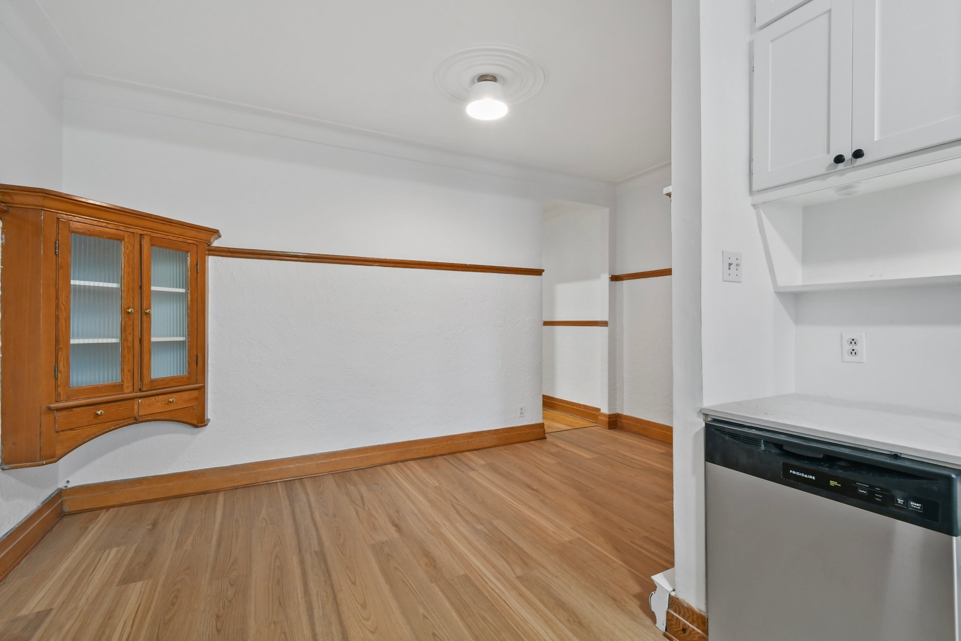 









7498


Av. Christophe-Colomb

,
Montréal (Villeray/Saint-Michel/Parc-Extension),




QC
H2R2S7

