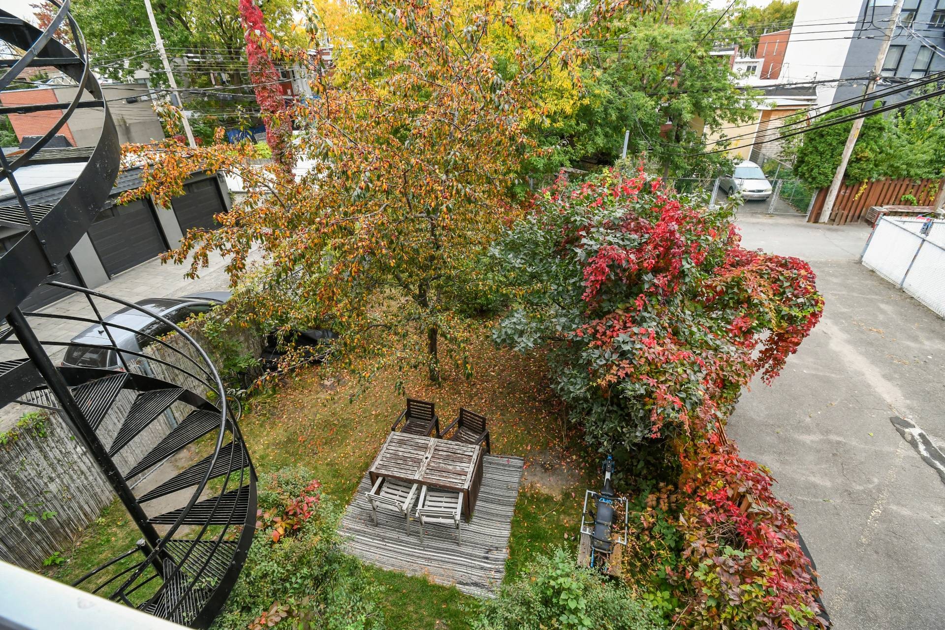 









7498


Av. Christophe-Colomb

,
Montréal (Villeray/Saint-Michel/Parc-Extension),




QC
H2R2S7

