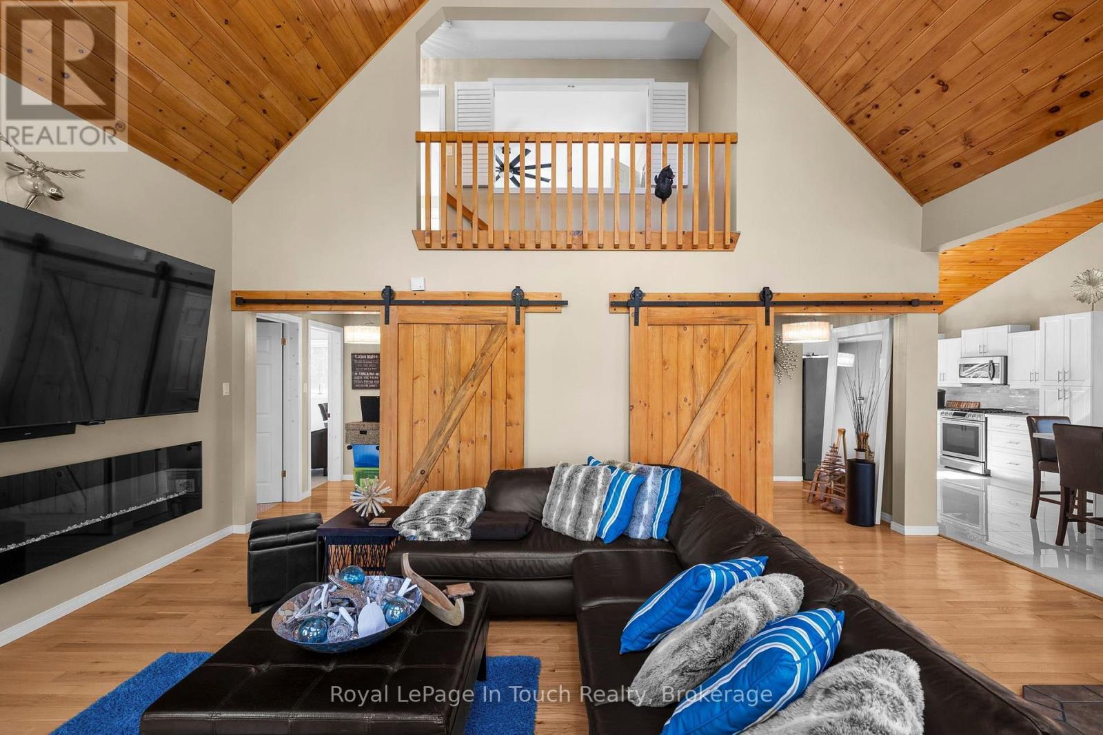 












2021 BEAVER DAM ROAD

,
Severn,




Ontario
L0K1E0

