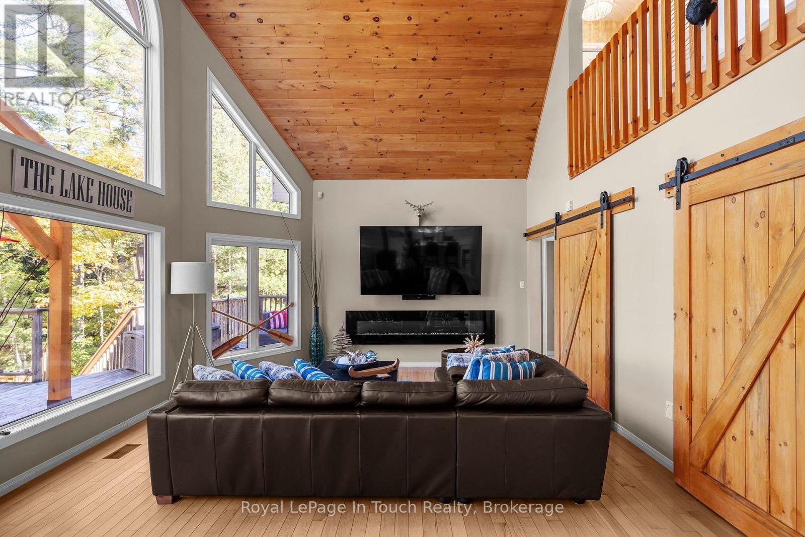 












2021 BEAVER DAM ROAD

,
Severn,




Ontario
L0K1E0

