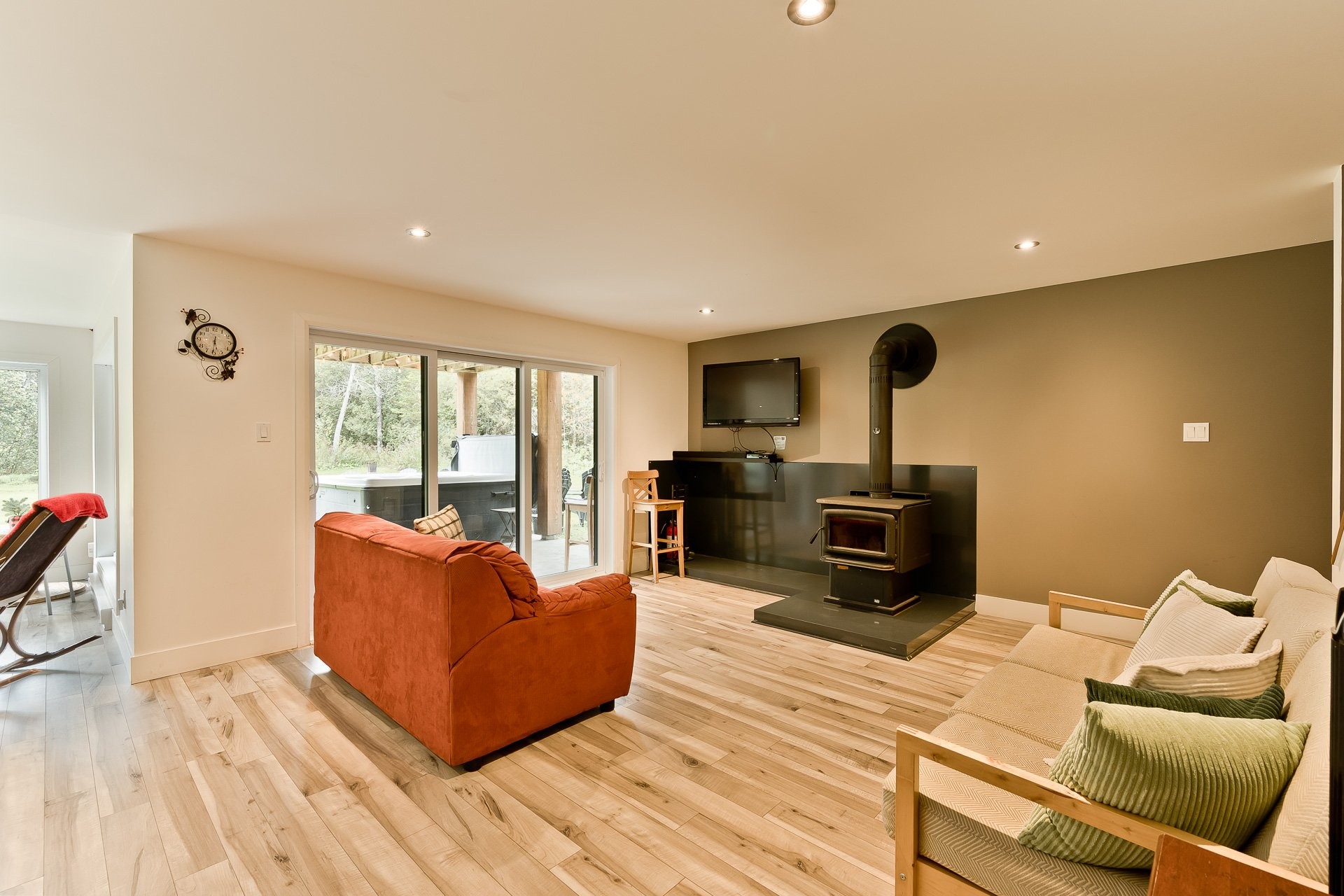 









14


Ch. du Ruisseau-Gale

,
Stanstead - Canton,




QC
J0B3E0

