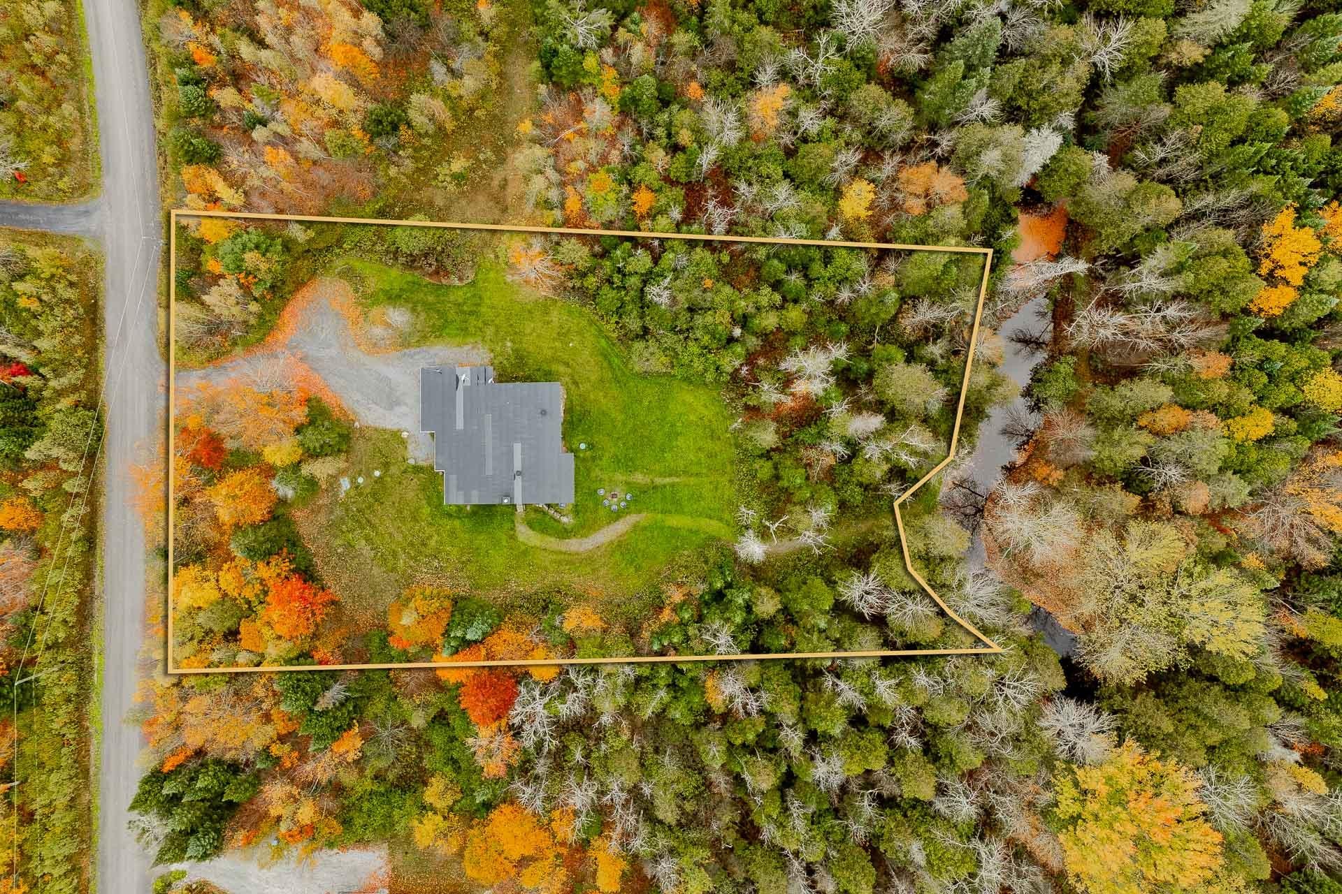 









14


Ch. du Ruisseau-Gale

,
Stanstead - Canton,




QC
J0B3E0

