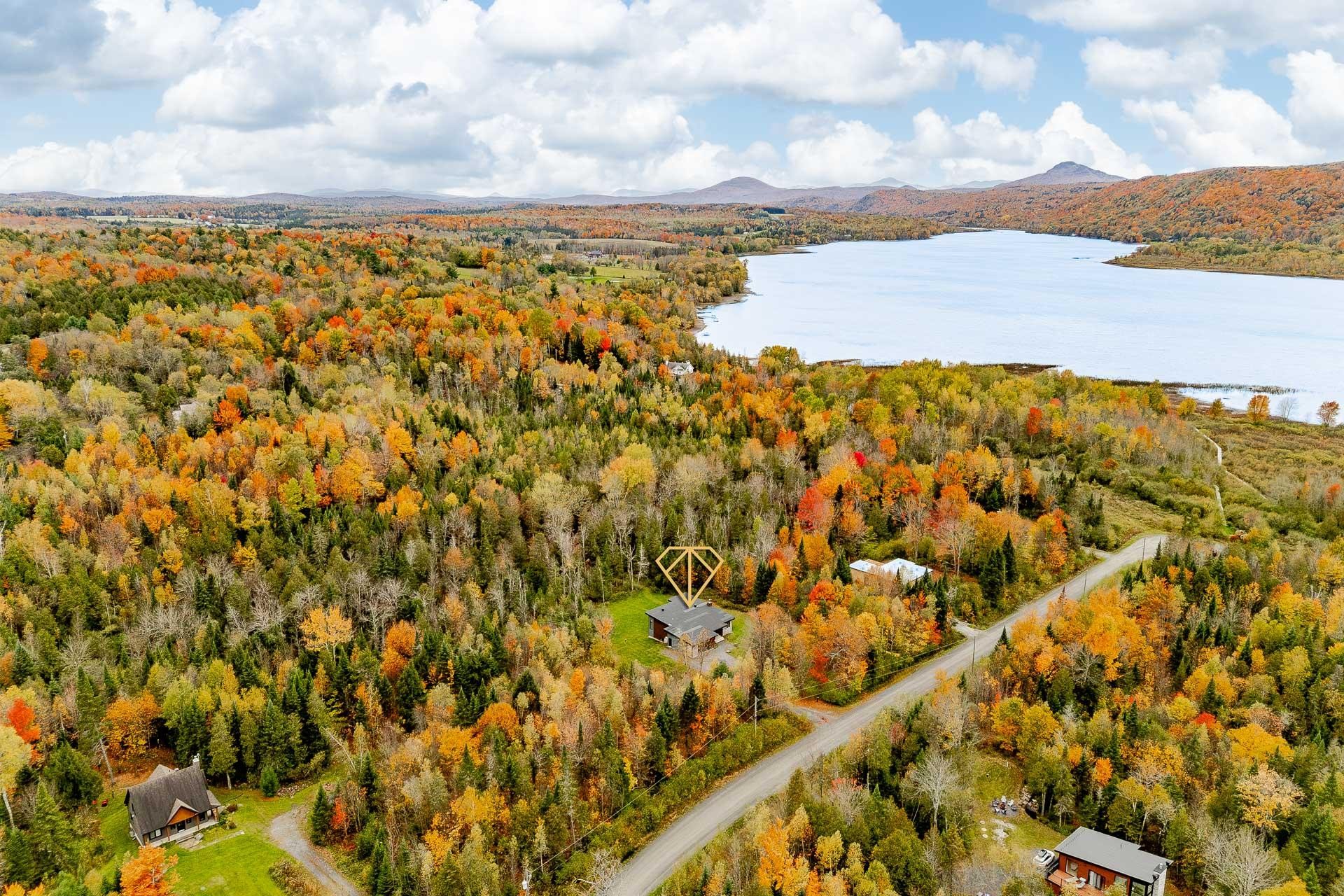 









14


Ch. du Ruisseau-Gale

,
Stanstead - Canton,




QC
J0B3E0

