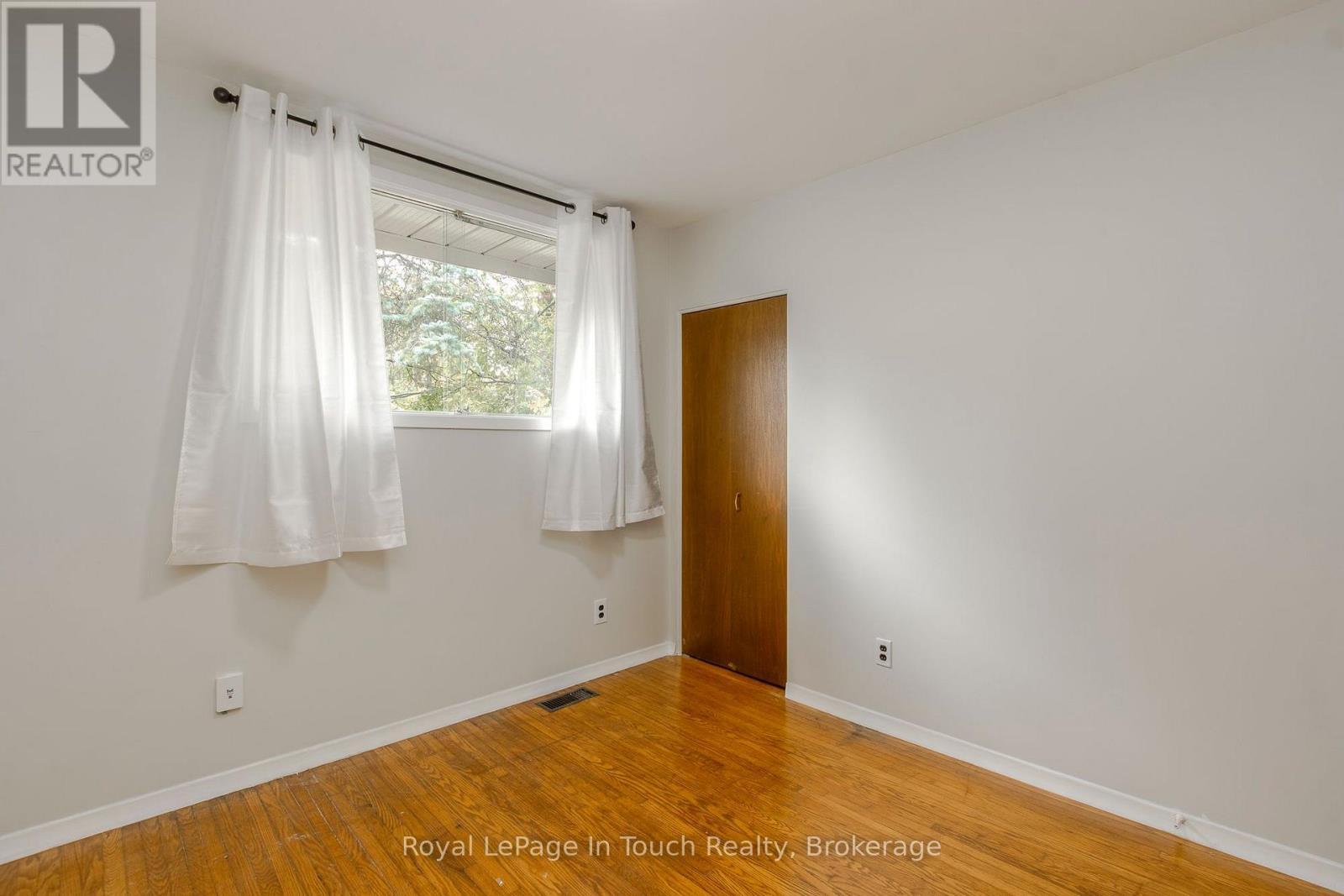 












255 EIGHTH STREET

,
Midland,




Ontario
L4R4B4

