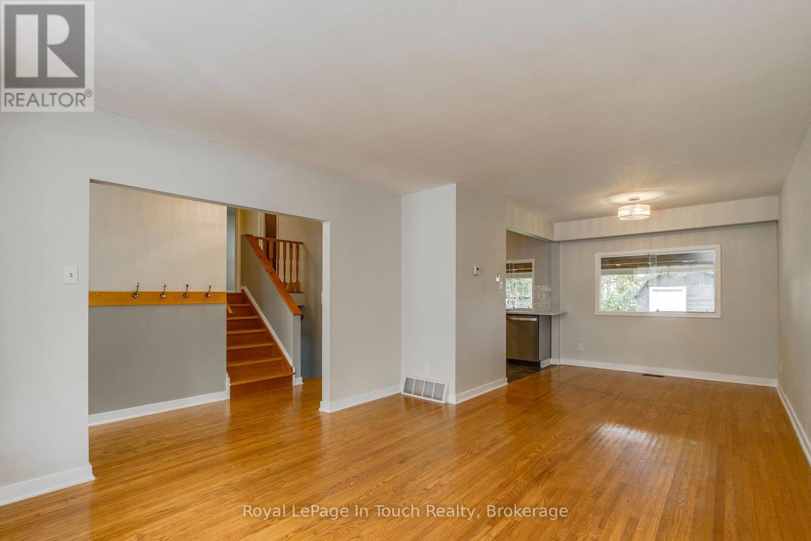 












255 EIGHTH STREET

,
Midland,




Ontario
L4R4B4

