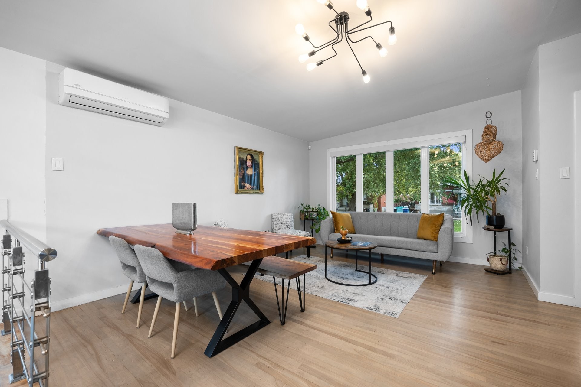 









186


Rue Melrose

,
Châteauguay,




QC
J6J2B2

