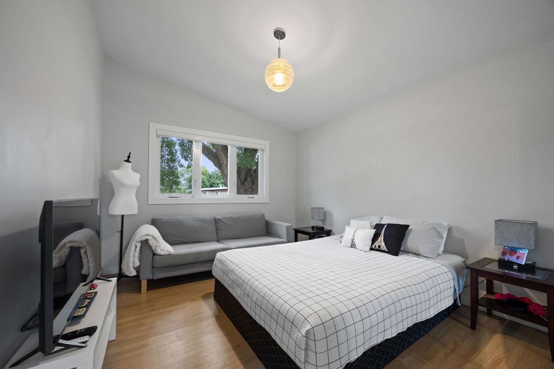 









186


Rue Melrose

,
Châteauguay,




QC
J6J2B2

