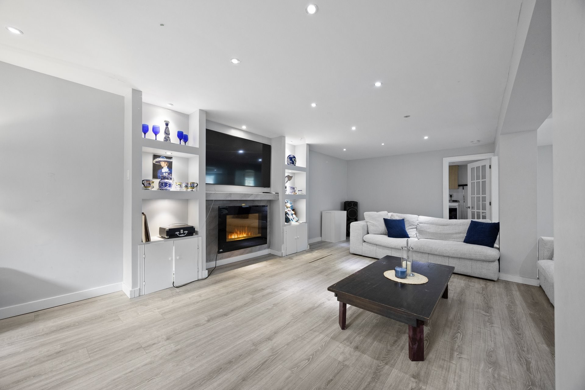 









186


Rue Melrose

,
Châteauguay,




QC
J6J2B2


