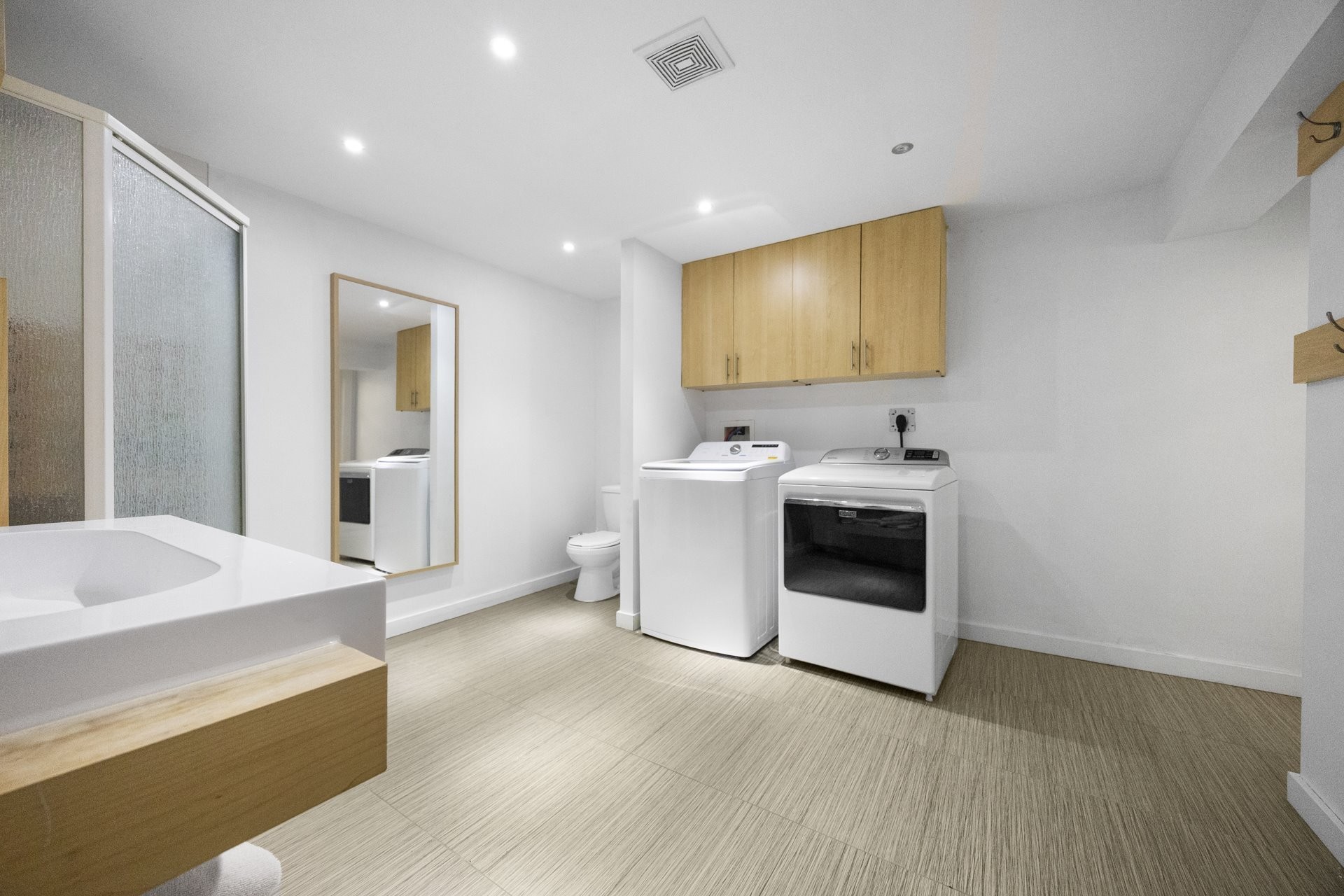 









186


Rue Melrose

,
Châteauguay,




QC
J6J2B2

