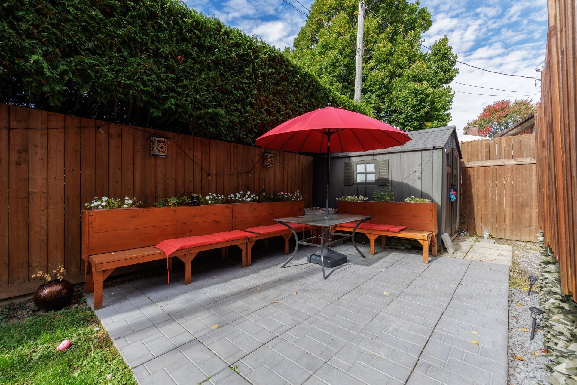 









186


Rue Melrose

,
Châteauguay,




QC
J6J2B2

