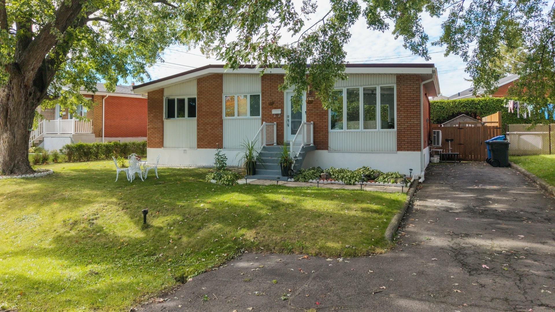 









186


Rue Melrose

,
Châteauguay,




QC
J6J2B2

