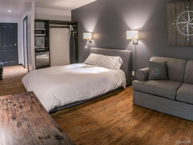 









170Z

 - 172Z


1re Avenue O.

,
Sainte-Anne-des-Monts,




QC
G4V1C8

