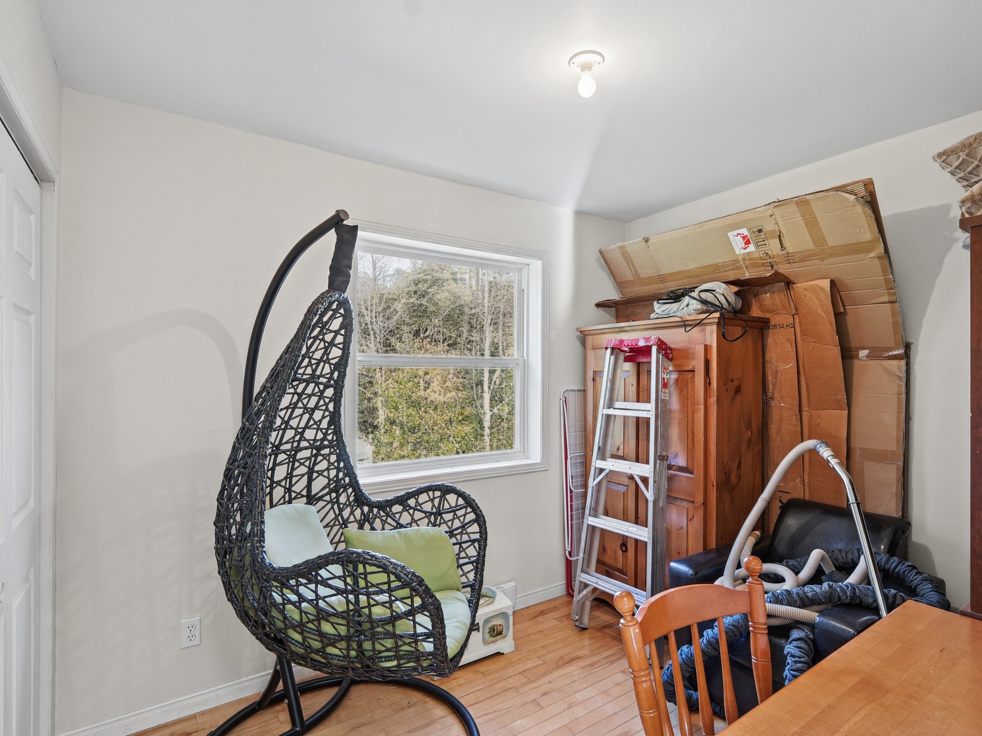 









2765


Rue du Manège

,
Hatley - Canton,




QC
J0B2C0

