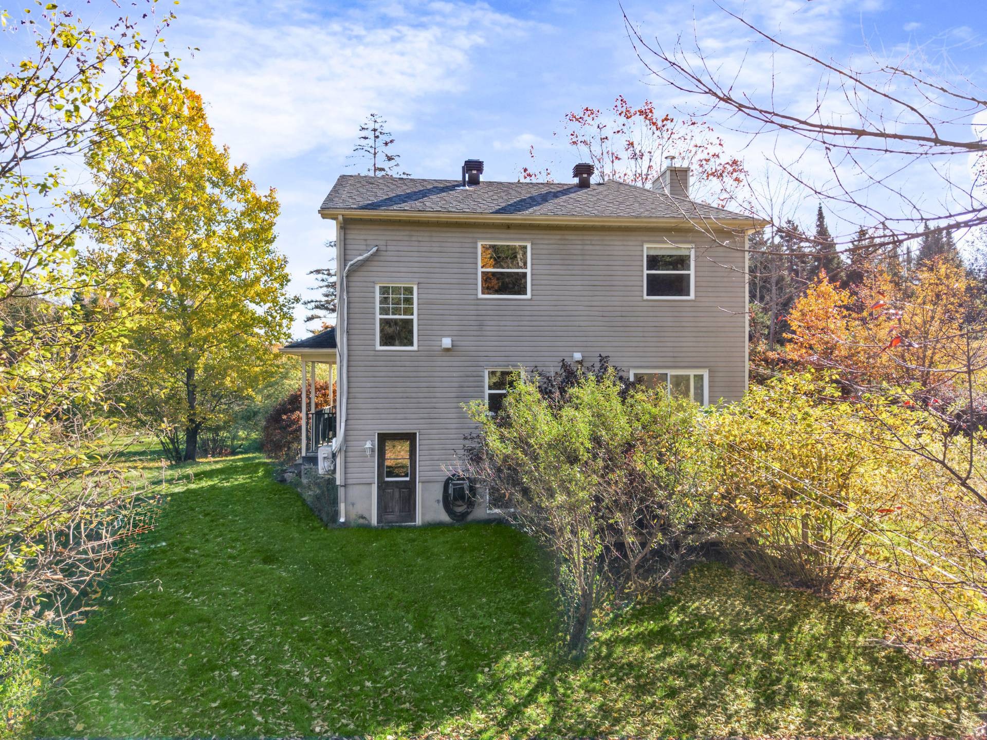 









2765


Rue du Manège

,
Hatley - Canton,




QC
J0B2C0

