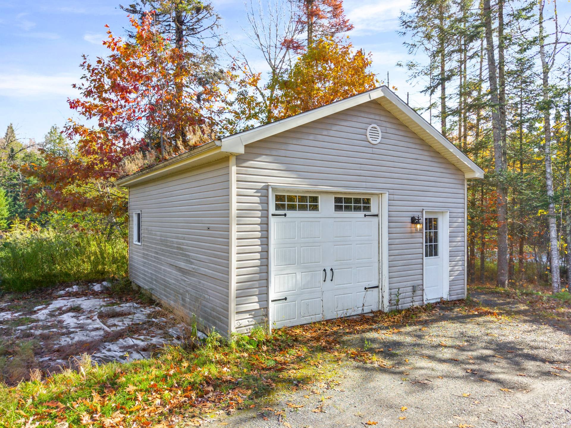 









2765


Rue du Manège

,
Hatley - Canton,




QC
J0B2C0


