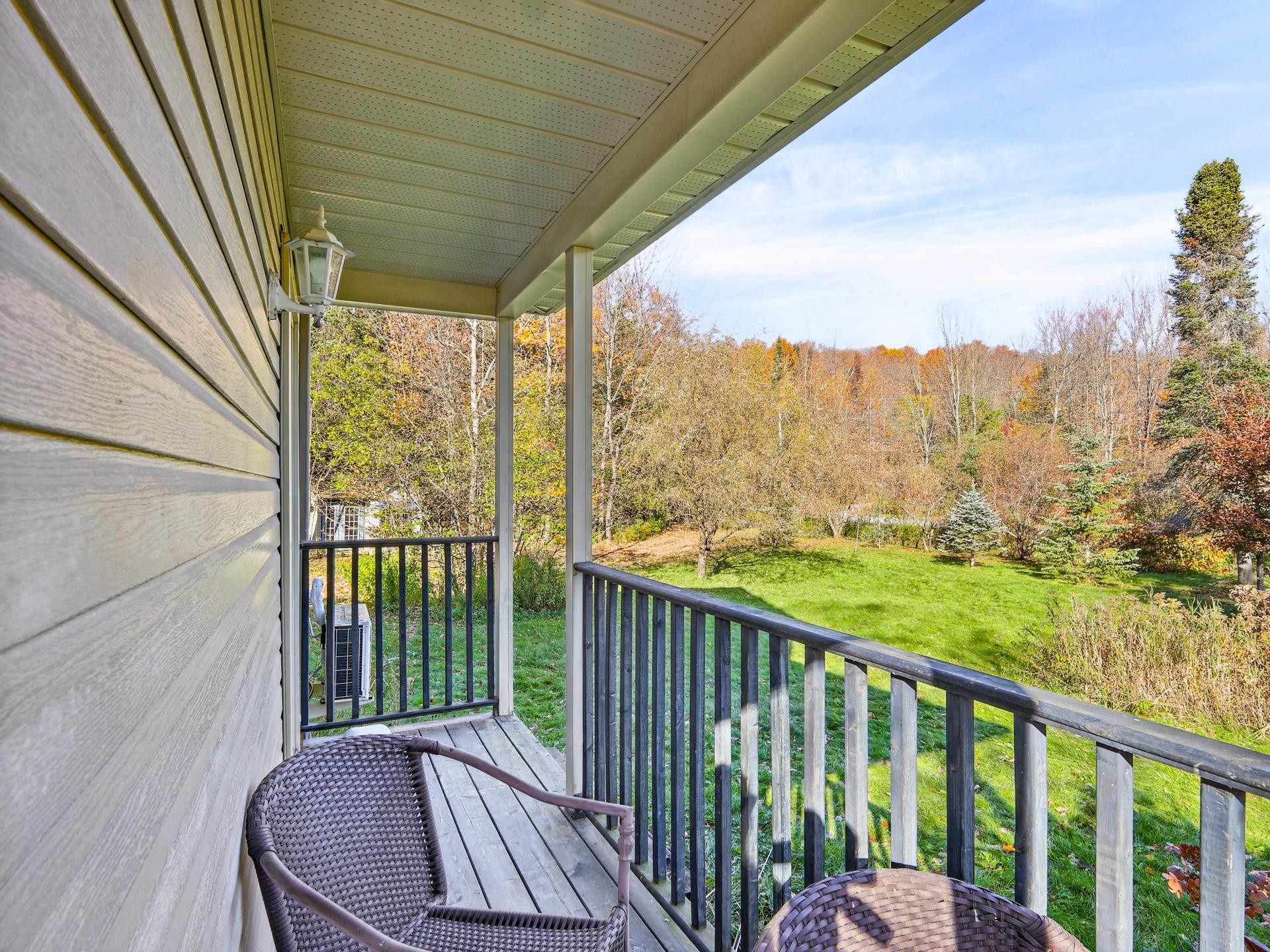 









2765


Rue du Manège

,
Hatley - Canton,




QC
J0B2C0

