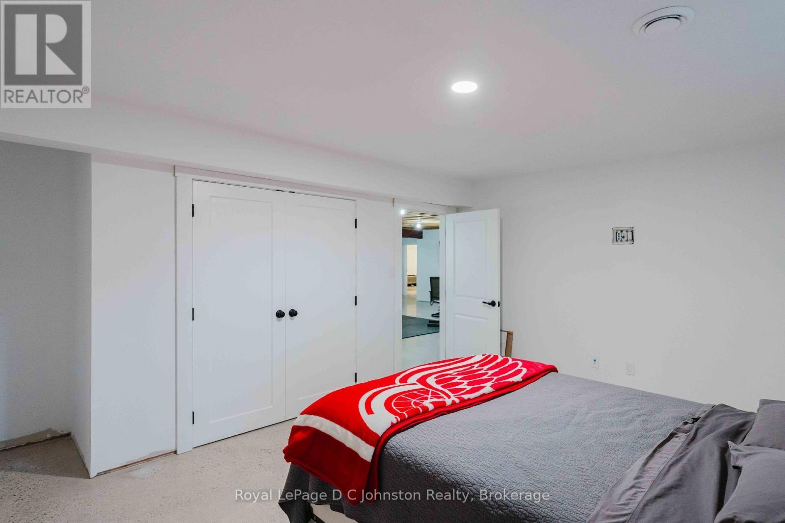 












5262 BRUCE ROAD 3 ROAD

,
Saugeen Shores,




Ontario
N0H2C6

