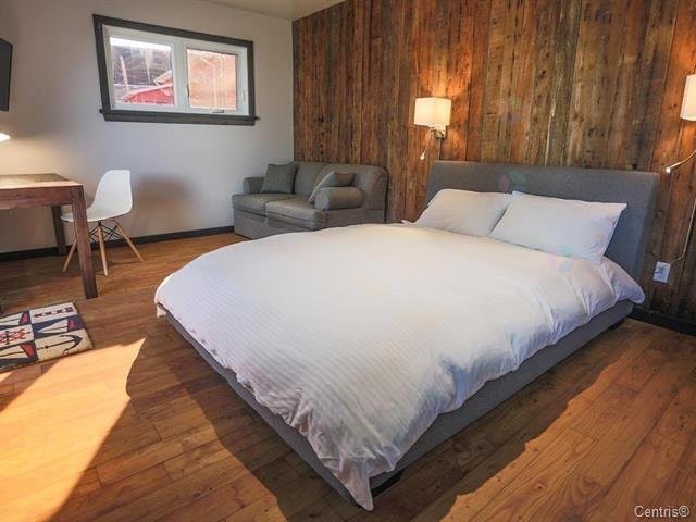 









170

 - 172


1re Avenue O.

,
Sainte-Anne-des-Monts,




QC
G4V1C8

