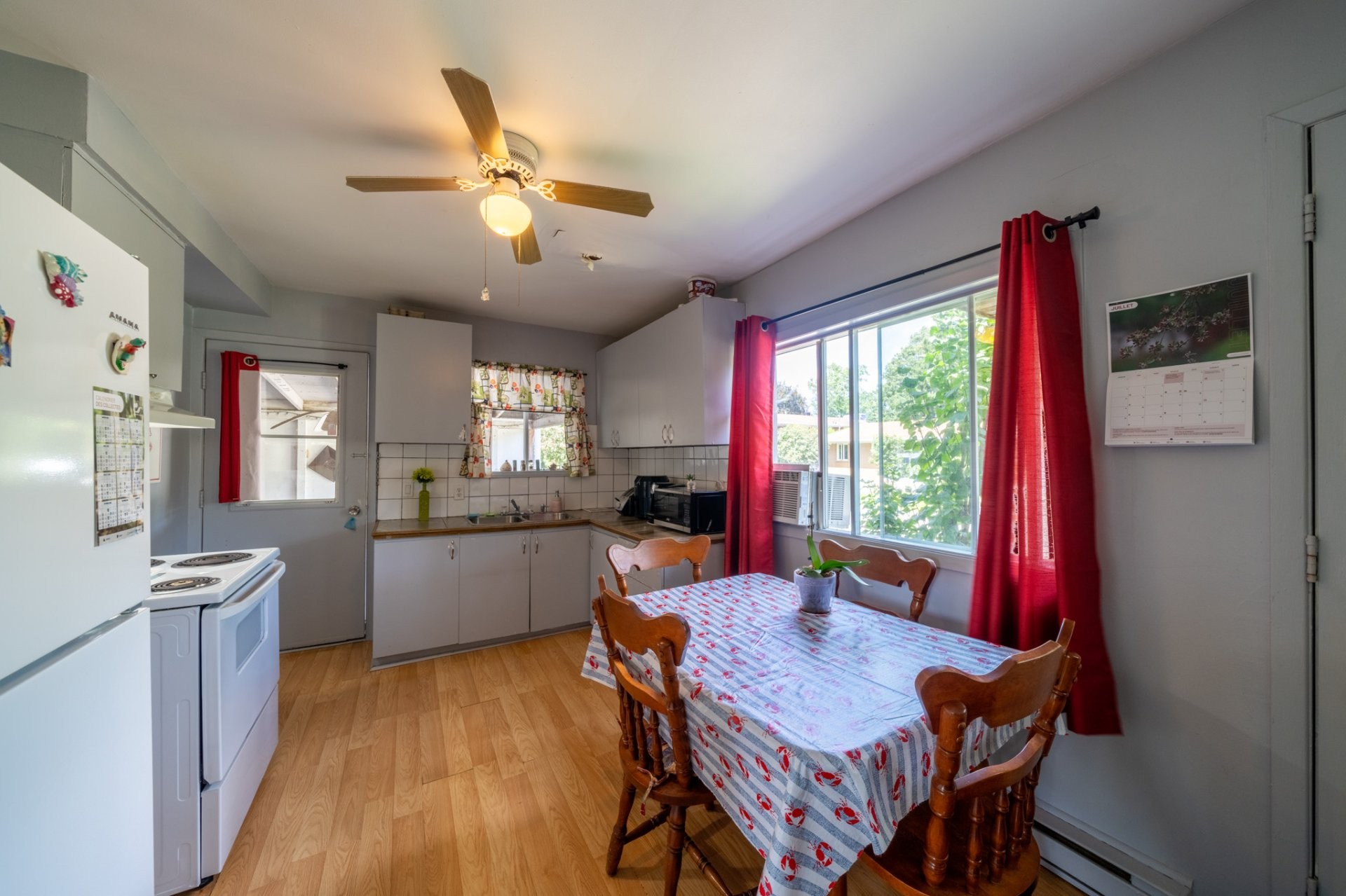 









124


36e Avenue

,
Sainte-Marthe-sur-le-Lac,




QC
J0N1P0

