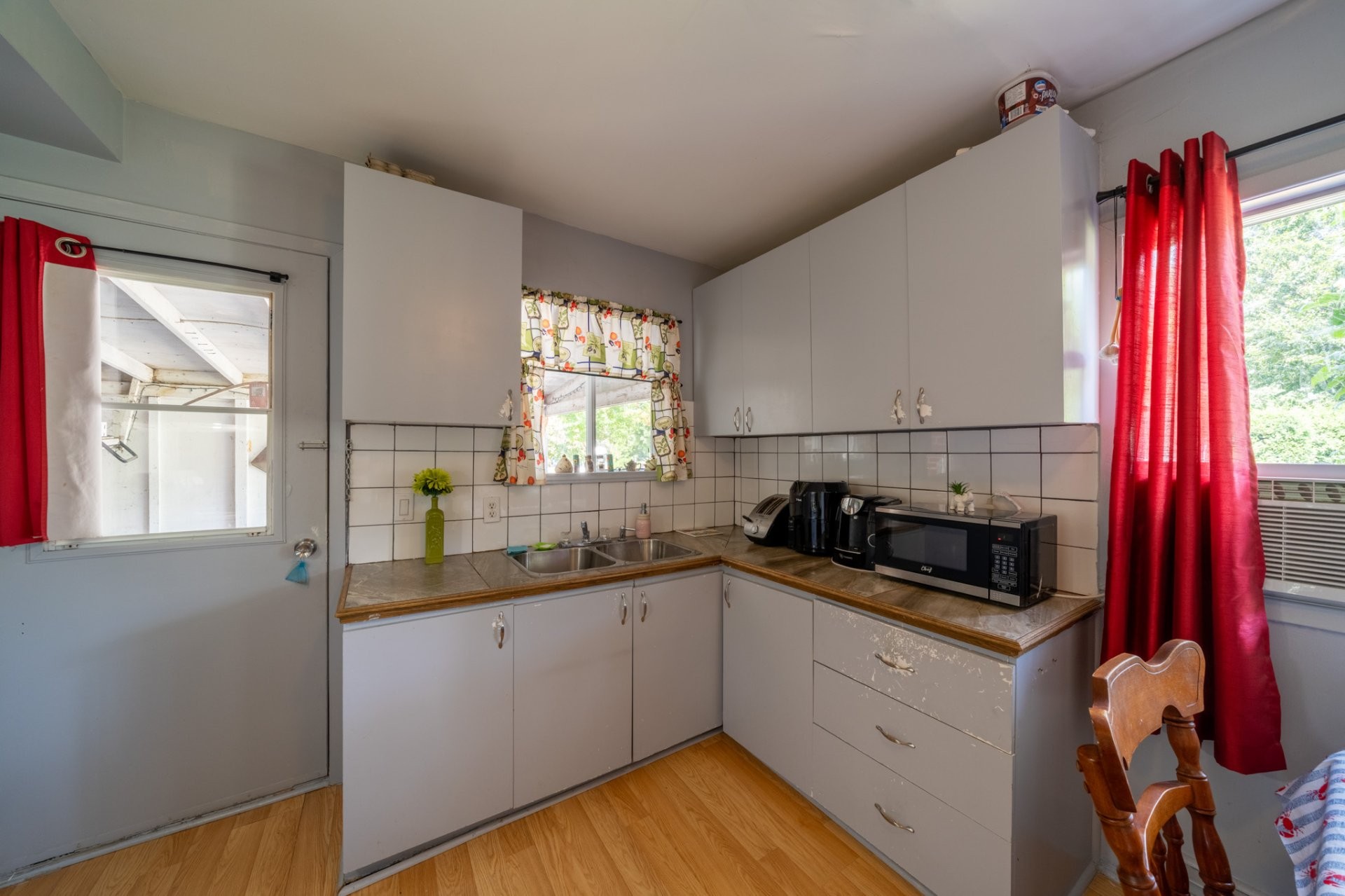 









124


36e Avenue

,
Sainte-Marthe-sur-le-Lac,




QC
J0N1P0

