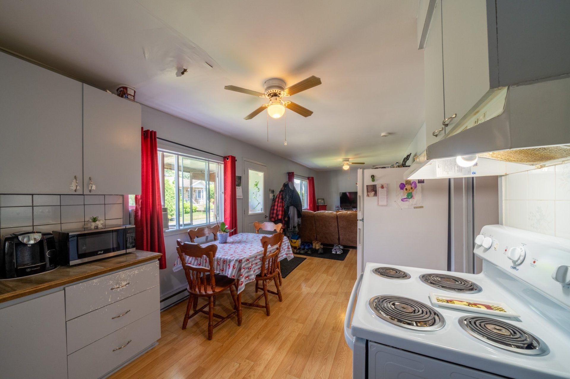 









124


36e Avenue

,
Sainte-Marthe-sur-le-Lac,




QC
J0N1P0

