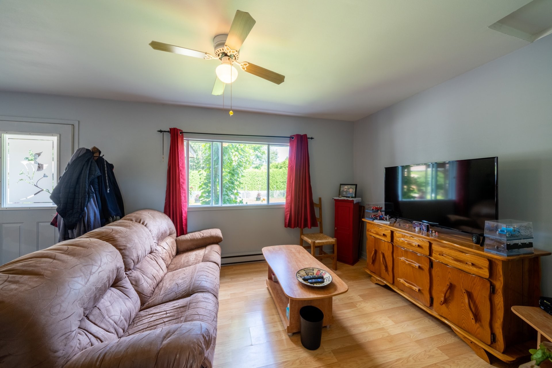 









124


36e Avenue

,
Sainte-Marthe-sur-le-Lac,




QC
J0N1P0

