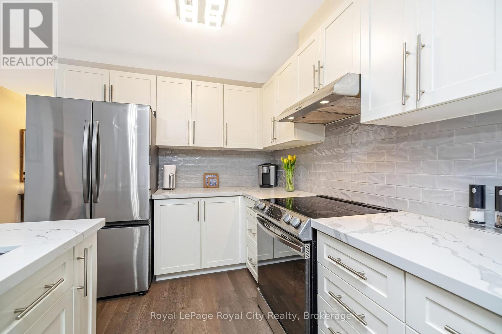 












38 JUNIPER STREET

,
Guelph/Eramosa (Rockwood),




Ontario
N0B2K0

