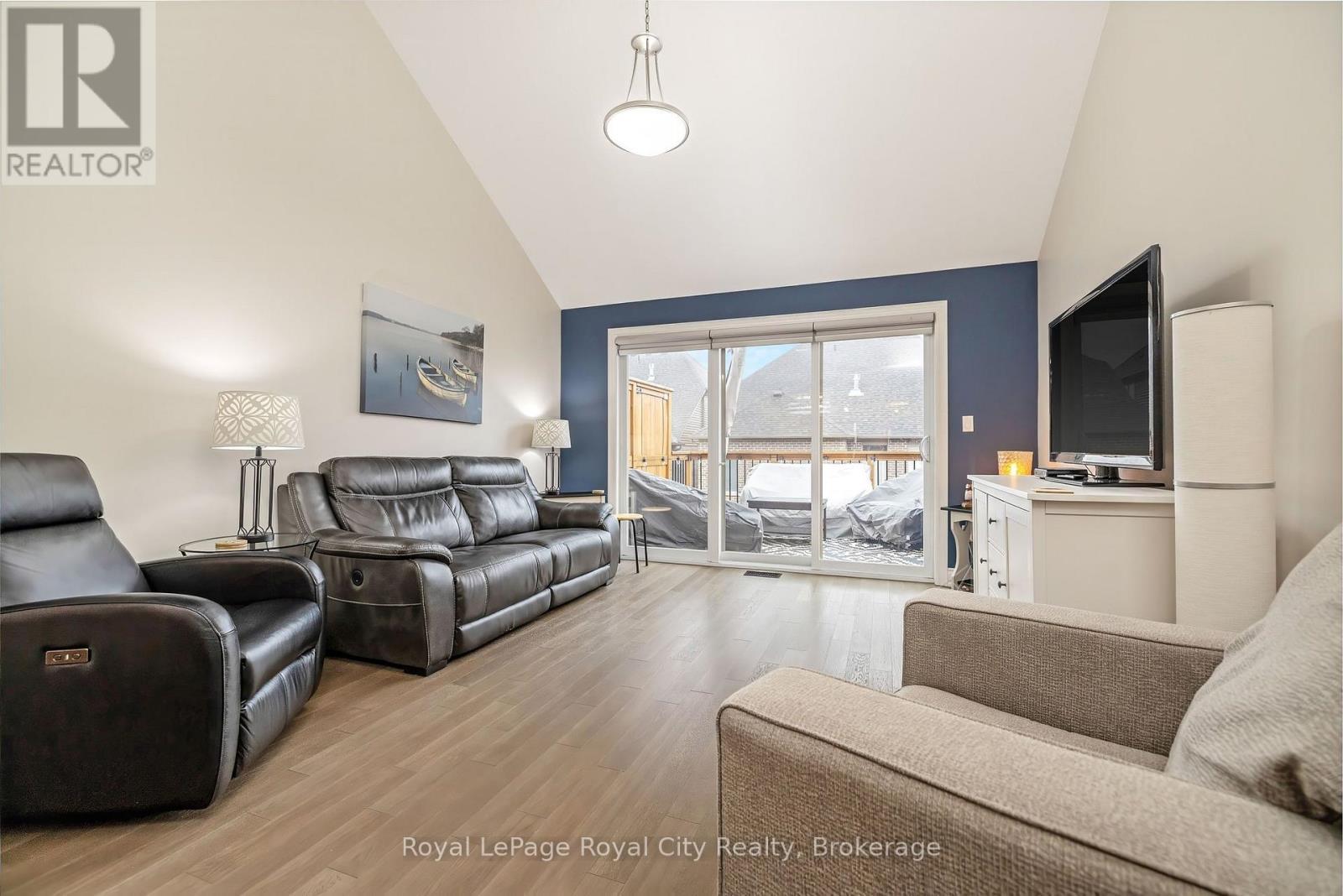 












38 JUNIPER STREET

,
Guelph/Eramosa (Rockwood),




Ontario
N0B2K0

