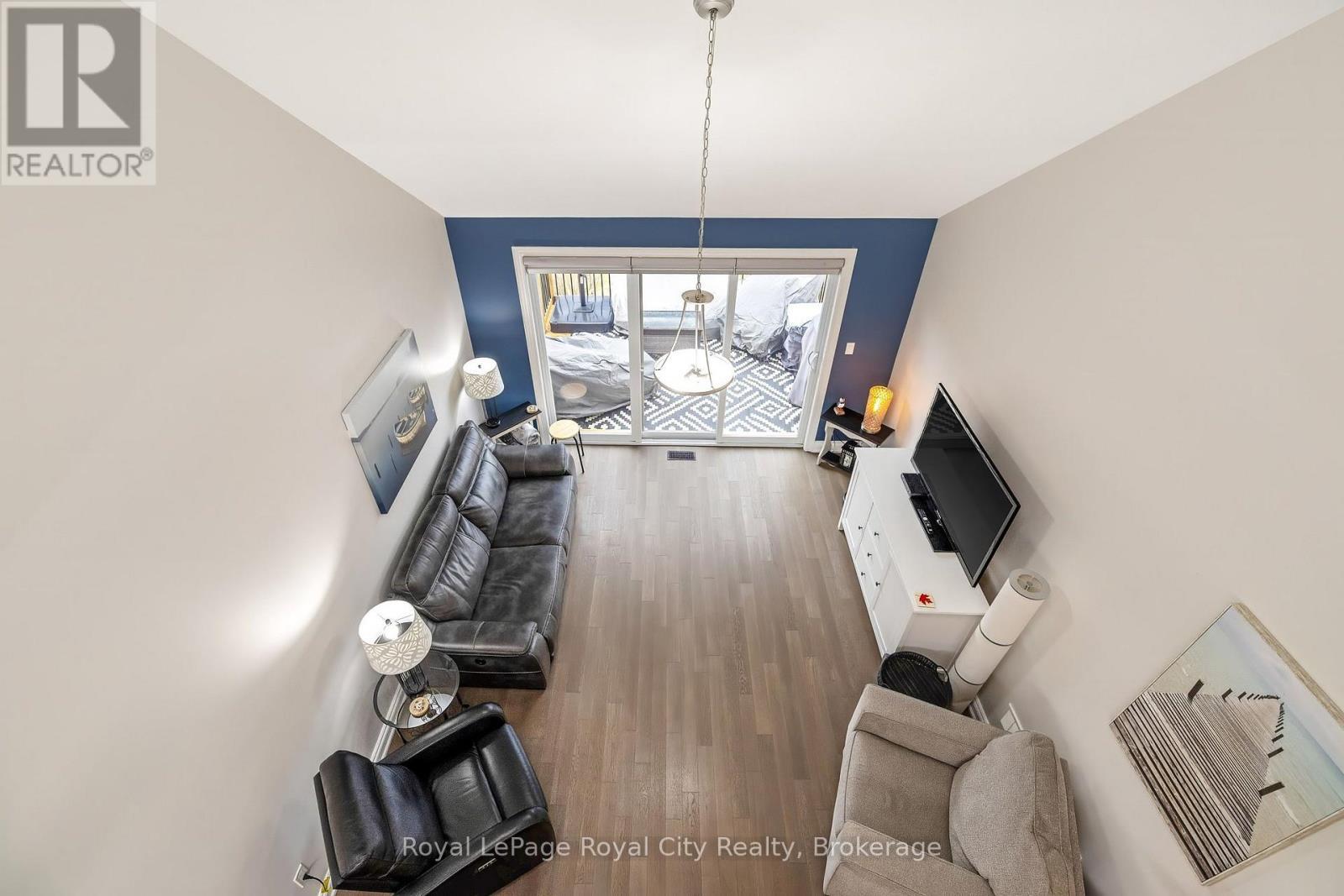 












38 JUNIPER STREET

,
Guelph/Eramosa (Rockwood),




Ontario
N0B2K0

