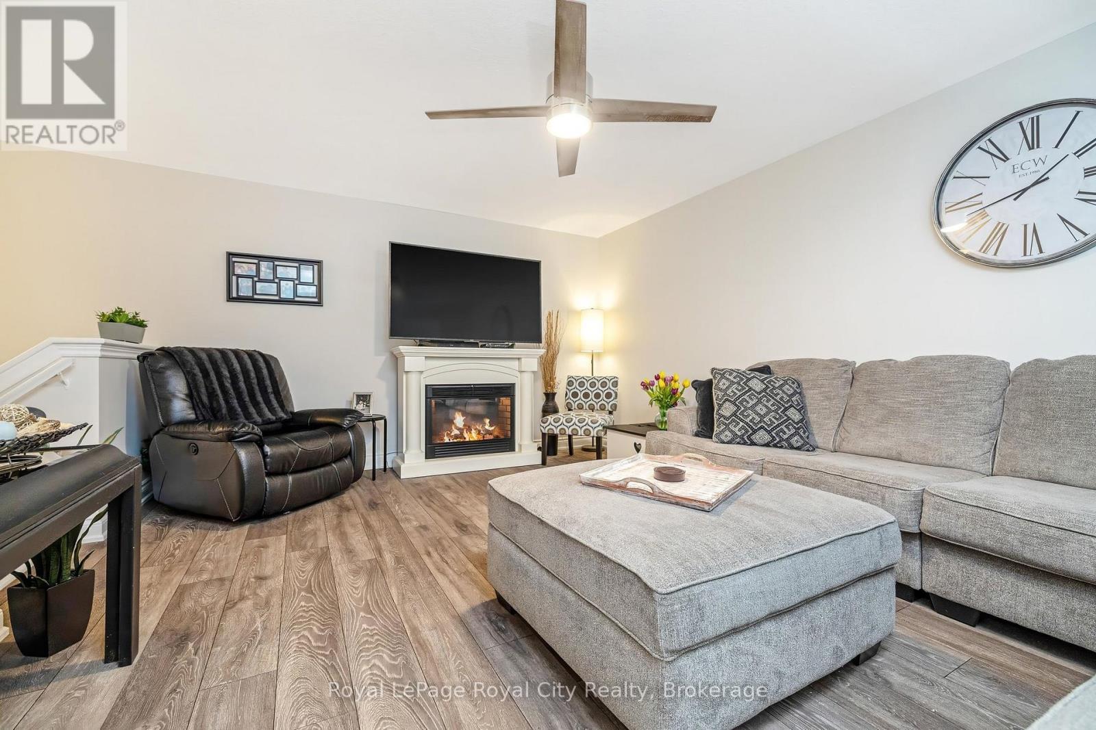 












38 JUNIPER STREET

,
Guelph/Eramosa (Rockwood),




Ontario
N0B2K0

