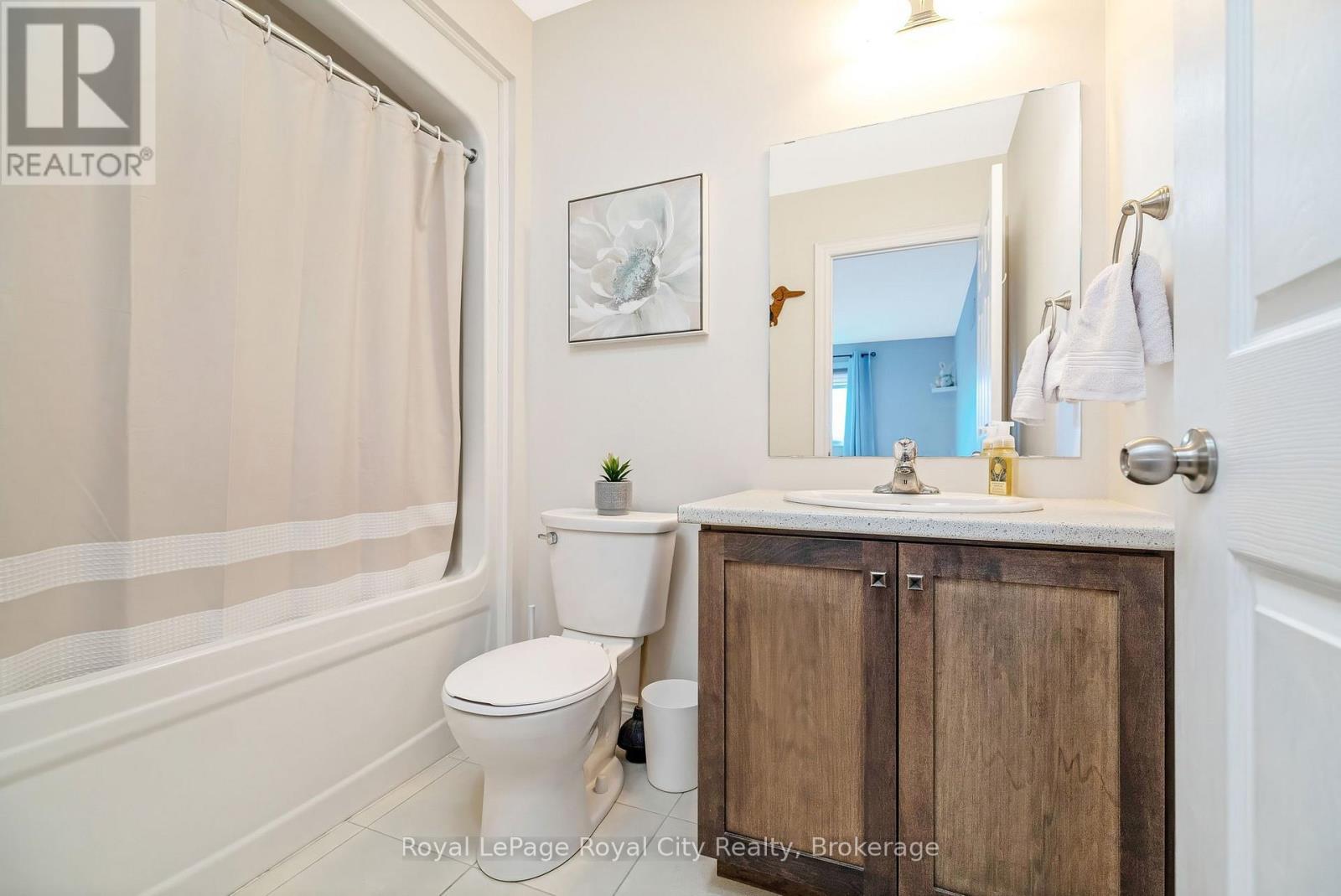 












38 JUNIPER STREET

,
Guelph/Eramosa (Rockwood),




Ontario
N0B2K0

