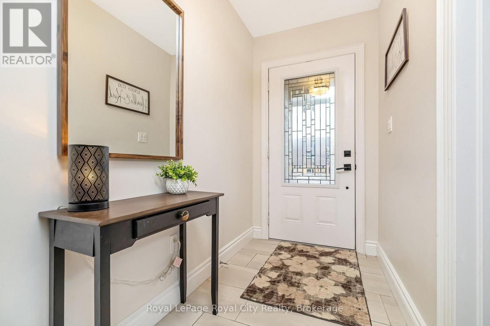 












38 JUNIPER STREET

,
Guelph/Eramosa (Rockwood),




Ontario
N0B2K0

