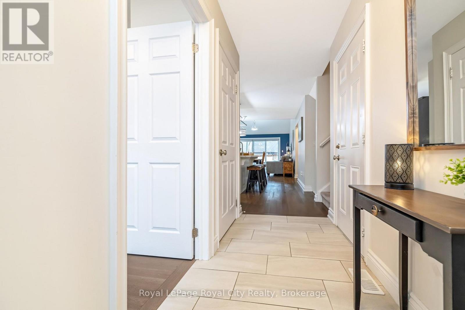 












38 JUNIPER STREET

,
Guelph/Eramosa (Rockwood),




Ontario
N0B2K0

