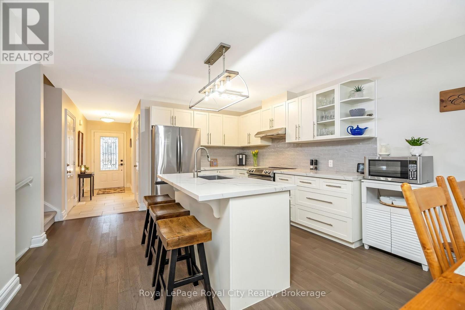 












38 JUNIPER STREET

,
Guelph/Eramosa (Rockwood),




Ontario
N0B2K0

