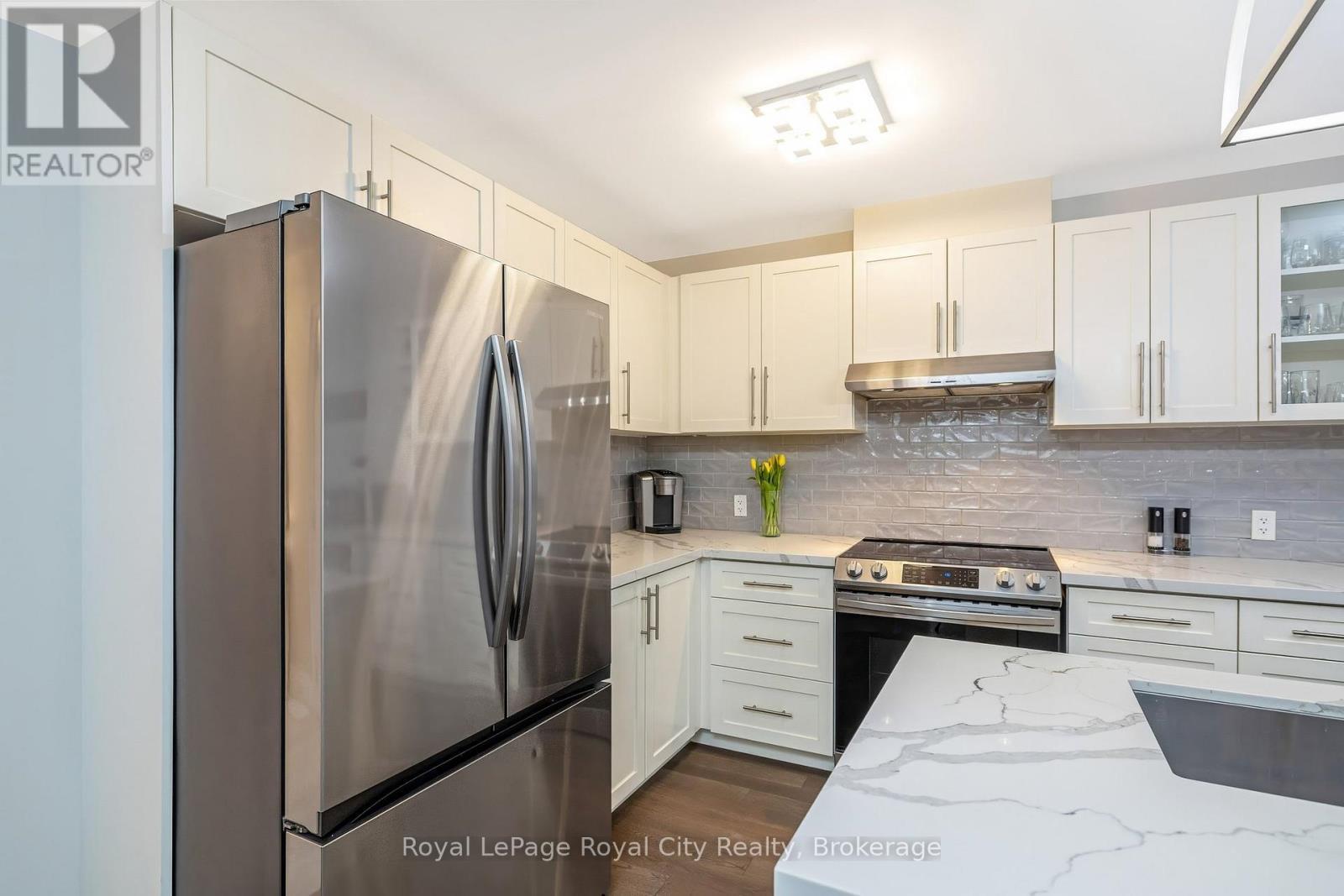 












38 JUNIPER STREET

,
Guelph/Eramosa (Rockwood),




Ontario
N0B2K0

