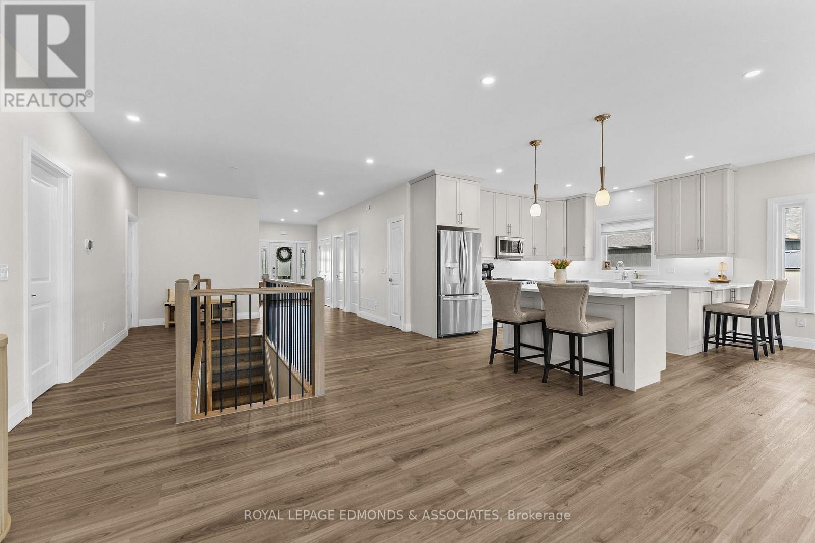 












39 MORRISON DRIVE

,
Whitewater Region,




Ontario
K0J1K0

