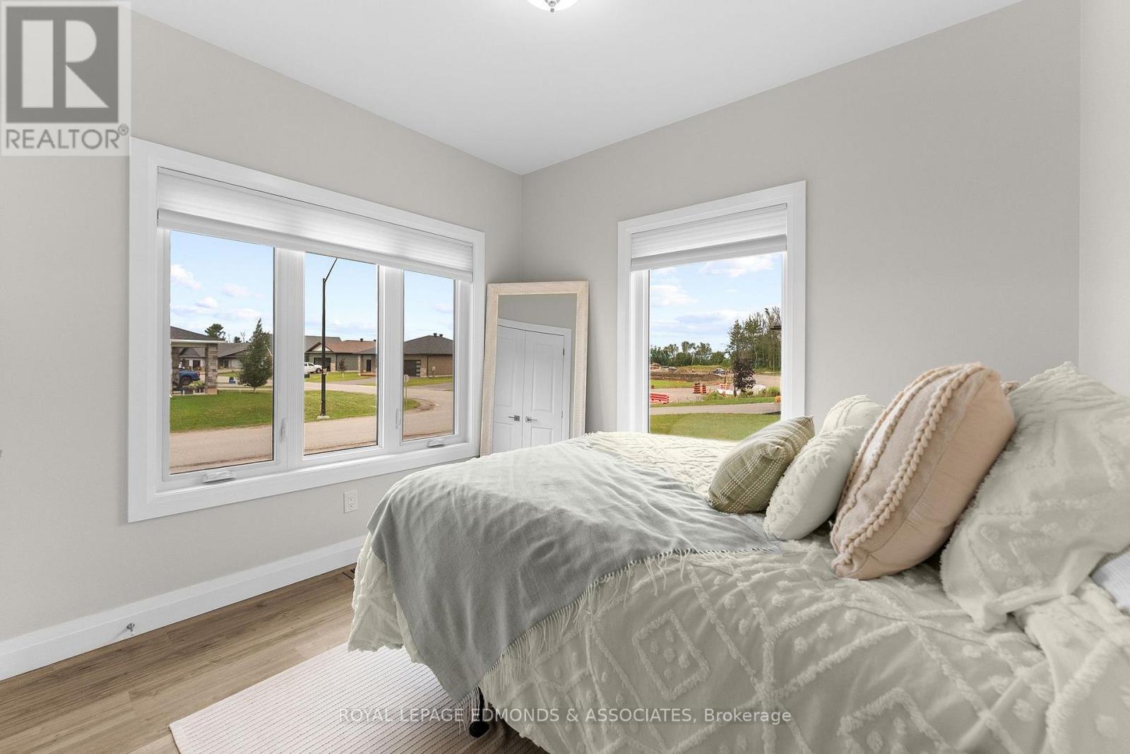 












39 MORRISON DRIVE

,
Whitewater Region,




Ontario
K0J1K0

