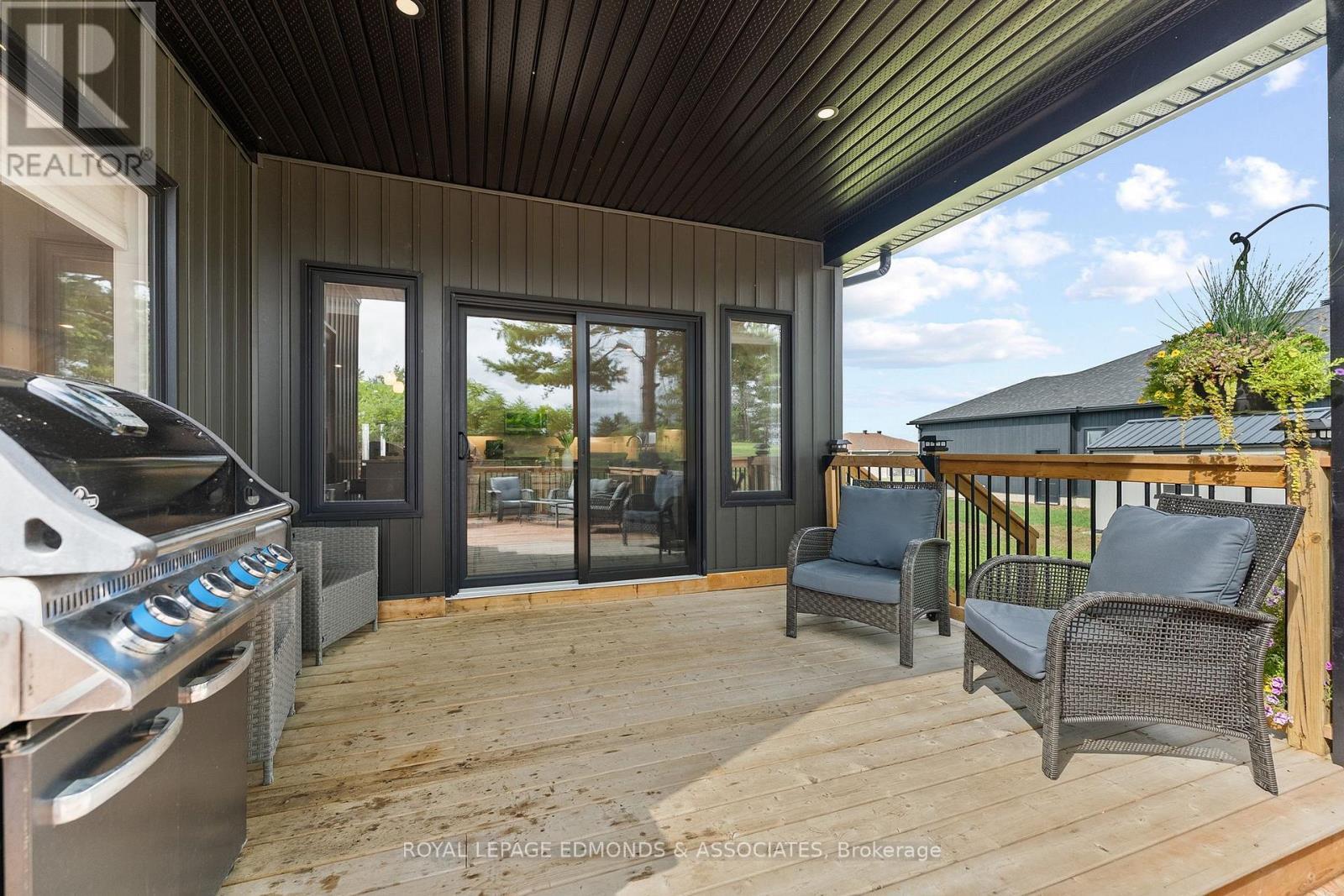 












39 MORRISON DRIVE

,
Whitewater Region,




Ontario
K0J1K0

