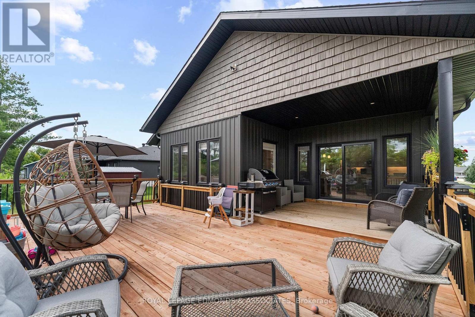 












39 MORRISON DRIVE

,
Whitewater Region,




Ontario
K0J1K0

