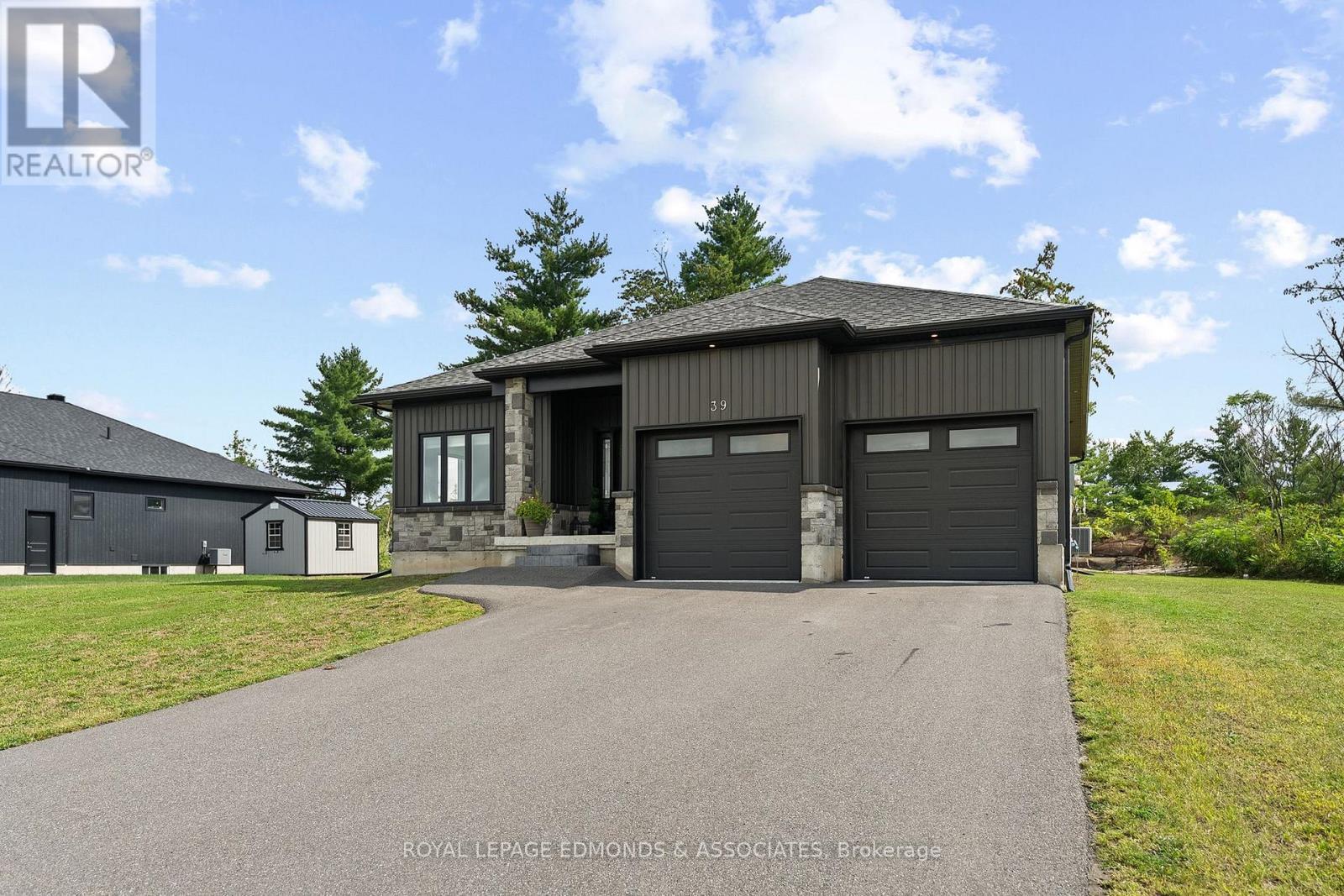 












39 MORRISON DRIVE

,
Whitewater Region,




Ontario
K0J1K0

