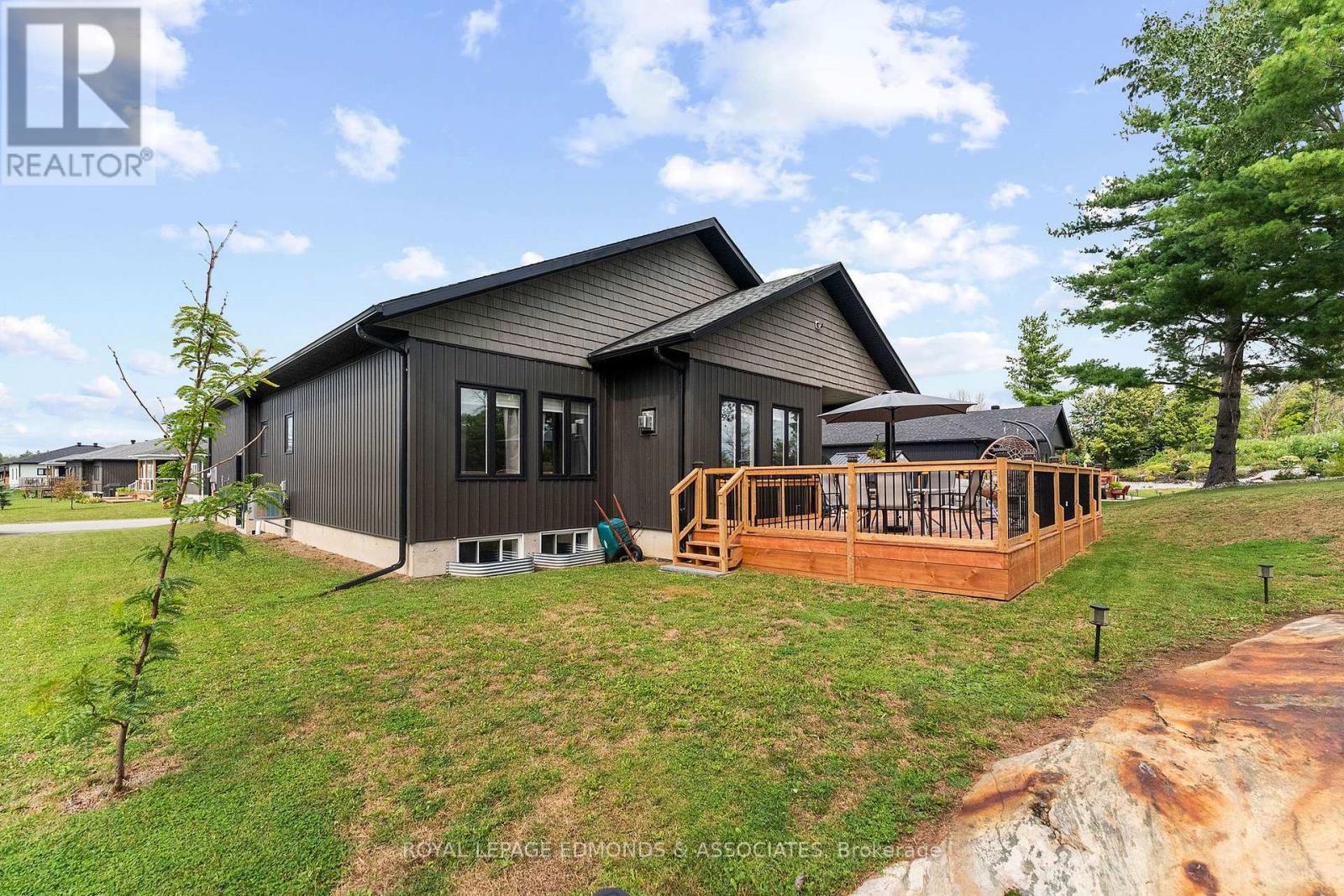 












39 MORRISON DRIVE

,
Whitewater Region,




Ontario
K0J1K0

