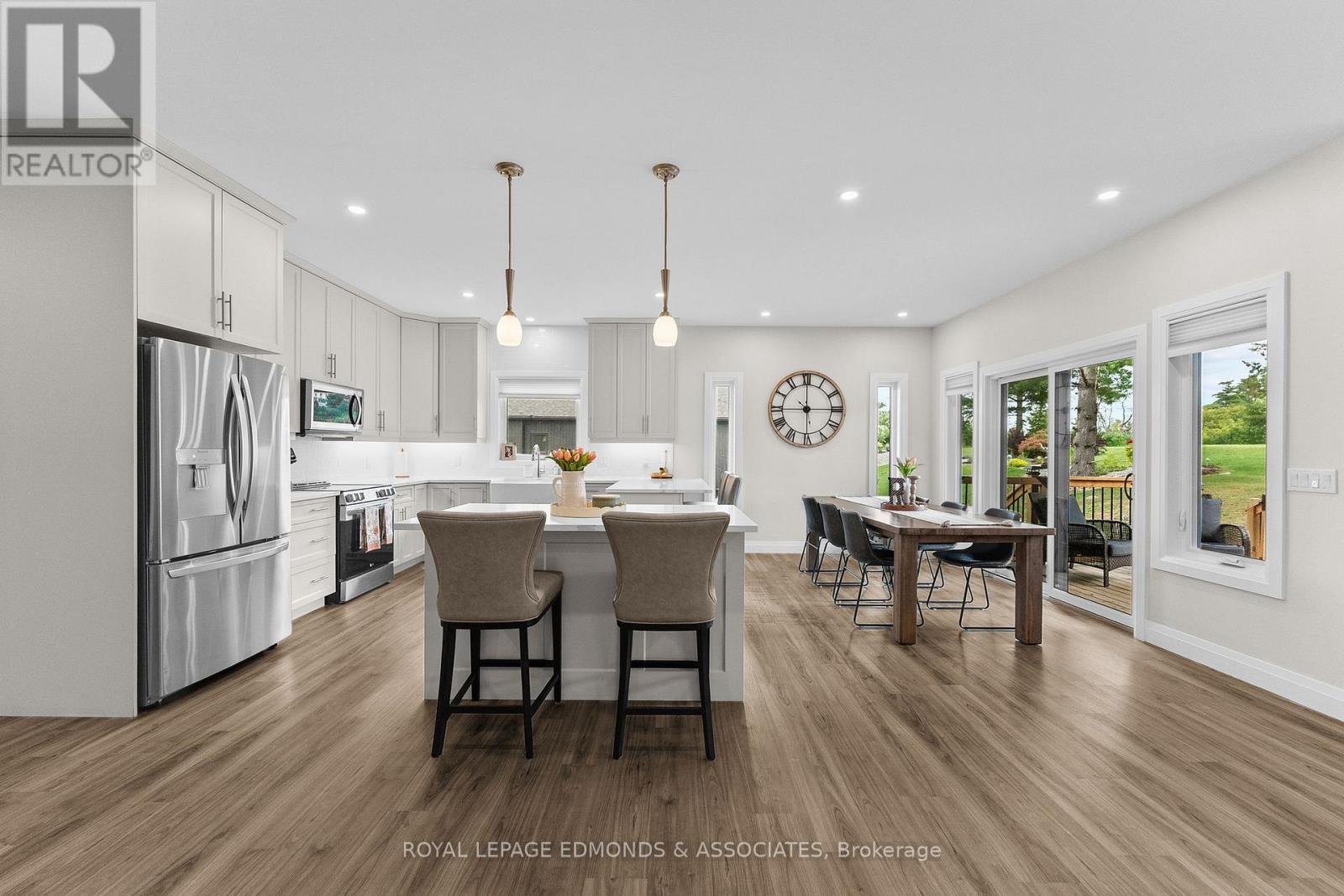












39 MORRISON DRIVE

,
Whitewater Region,




Ontario
K0J1K0

