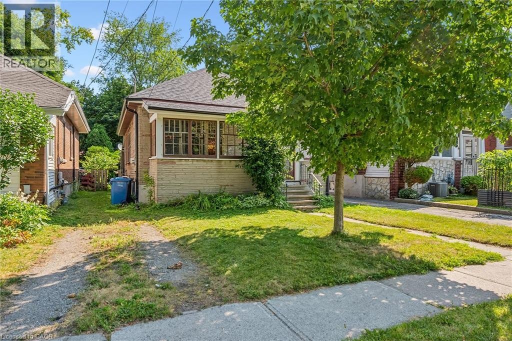 












22 BOULT Avenue

,
Guelph,




Ontario
N1E5W7


