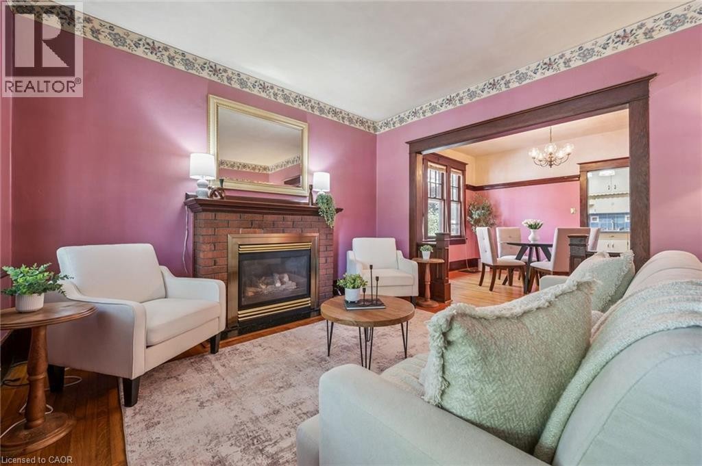 












22 BOULT Avenue

,
Guelph,




Ontario
N1E5W7

